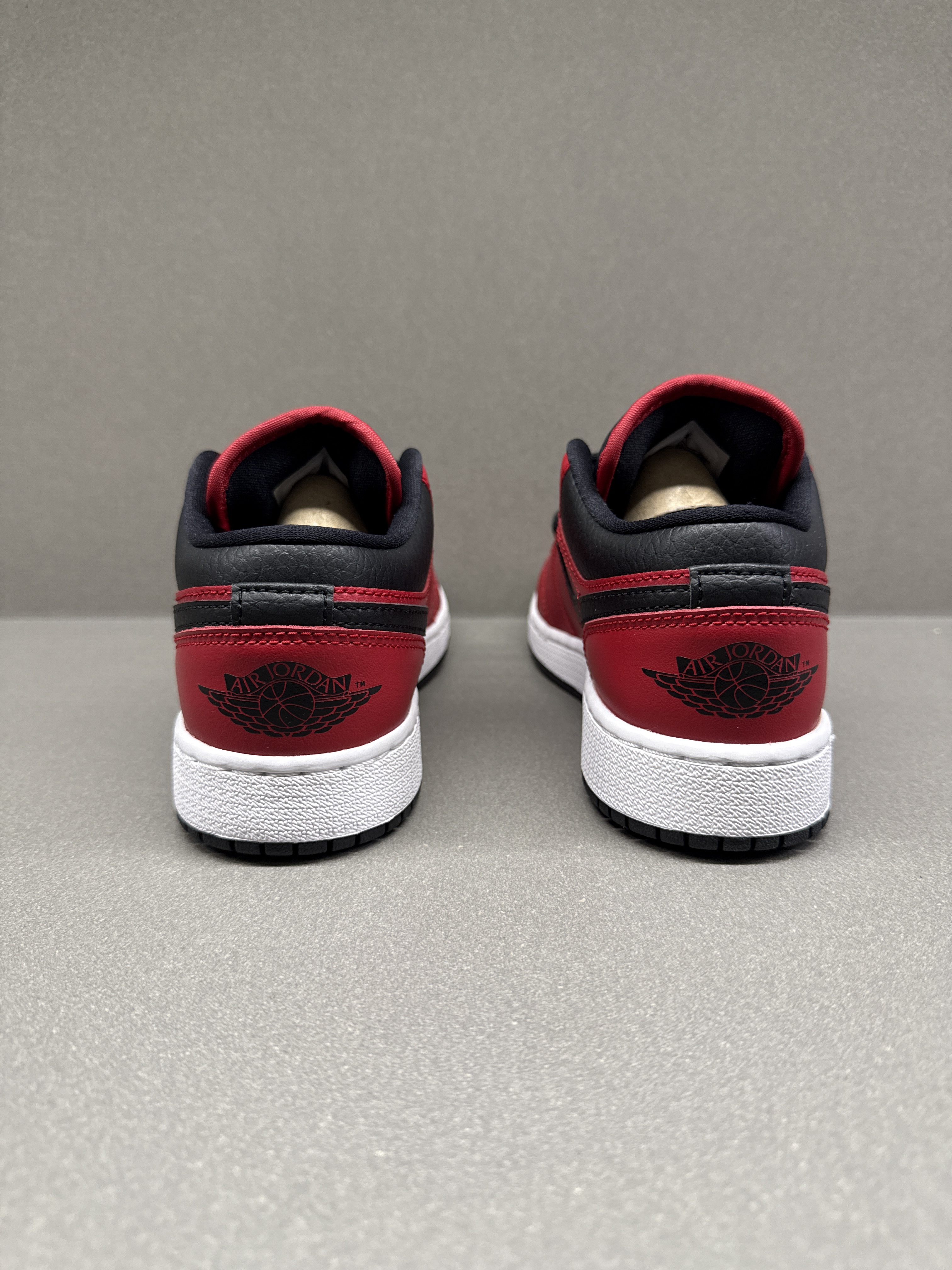 Air Jordan 1 Low Gym Red Black (GS) (2021) photo 4