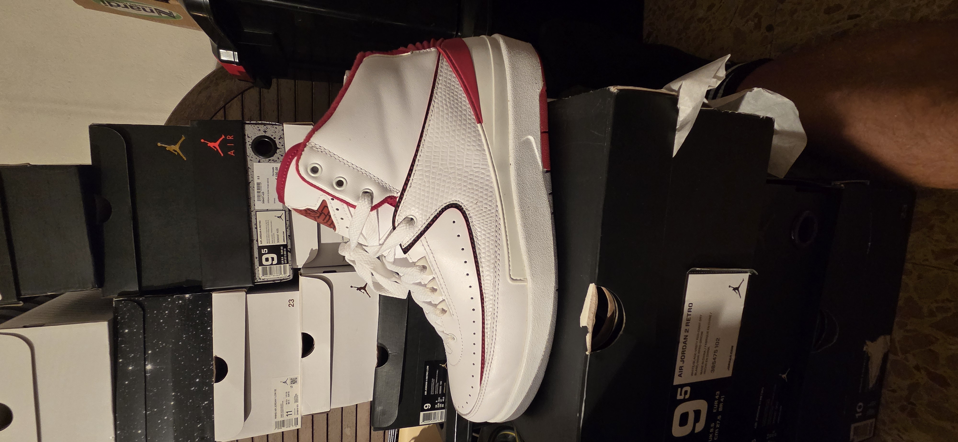 Air Jordan 2 Retro White Red (2014) photo 1