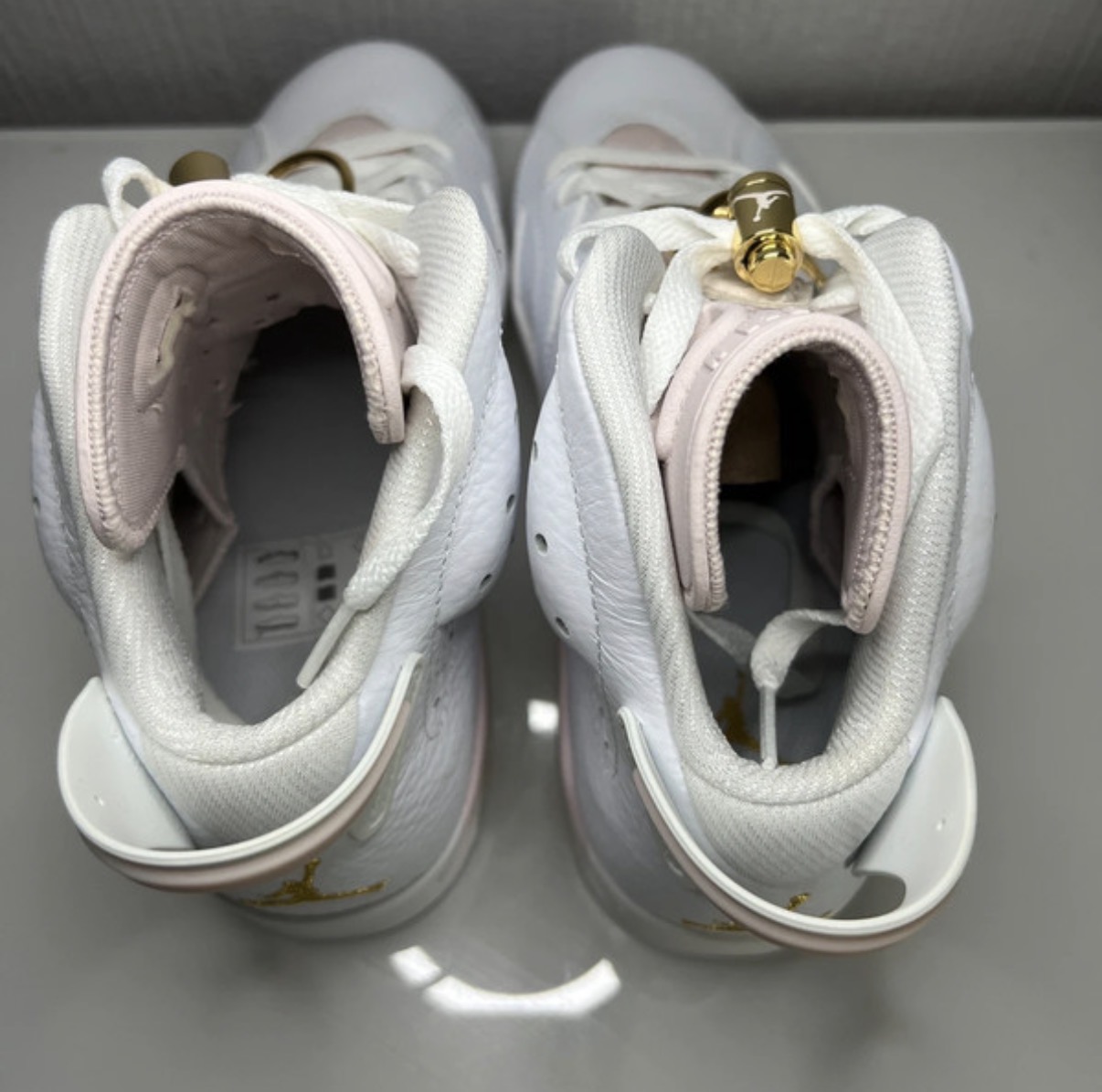Air Jordan 6 WMNS 'Retro Gold Hoops' (2021) photo 3