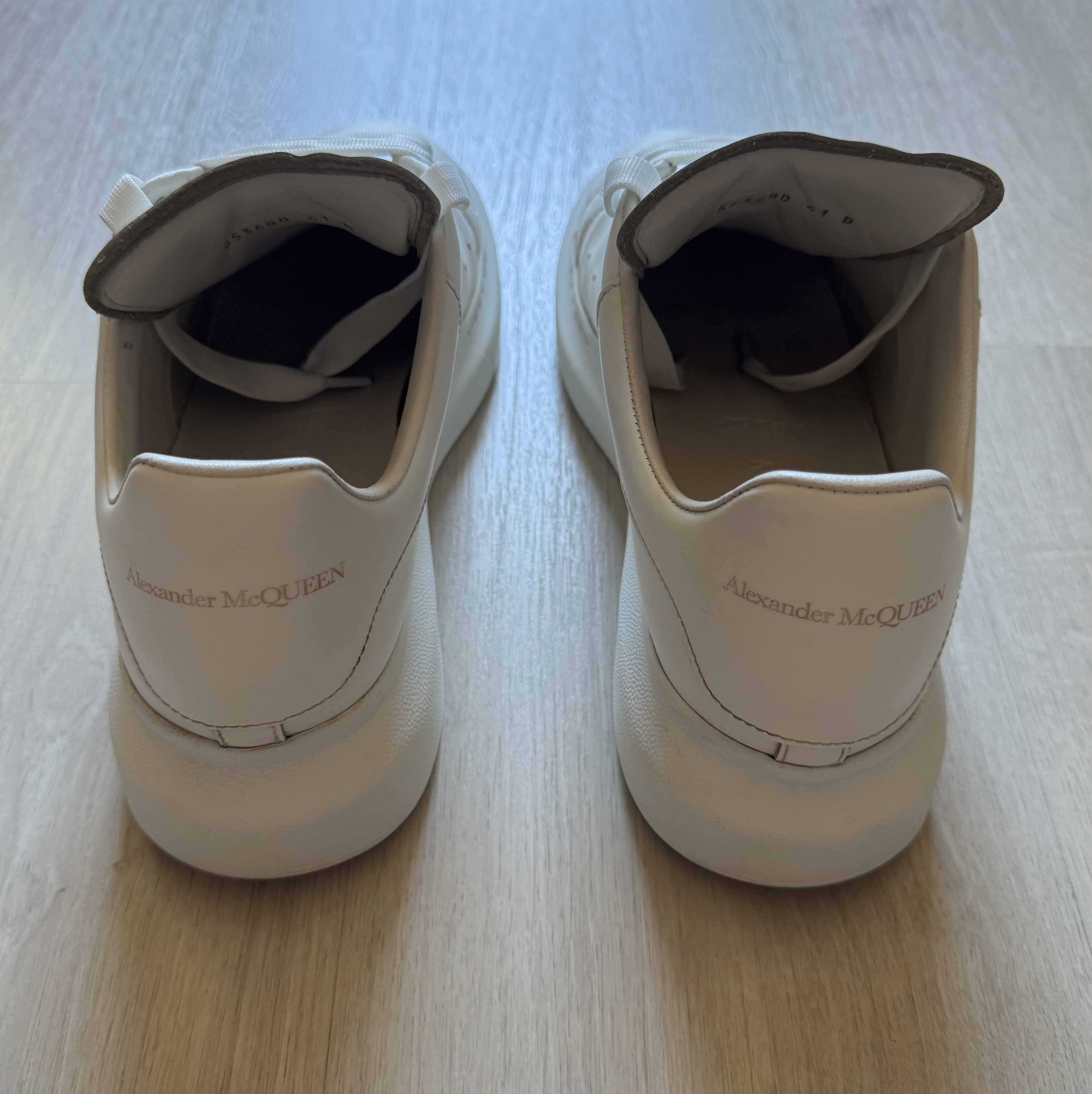 Luxury Alexander McQueen Oversized White photo 4