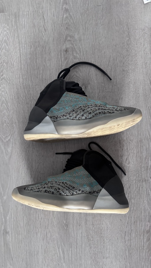 Yeezy QNTM 'Teal Blue' (2020)