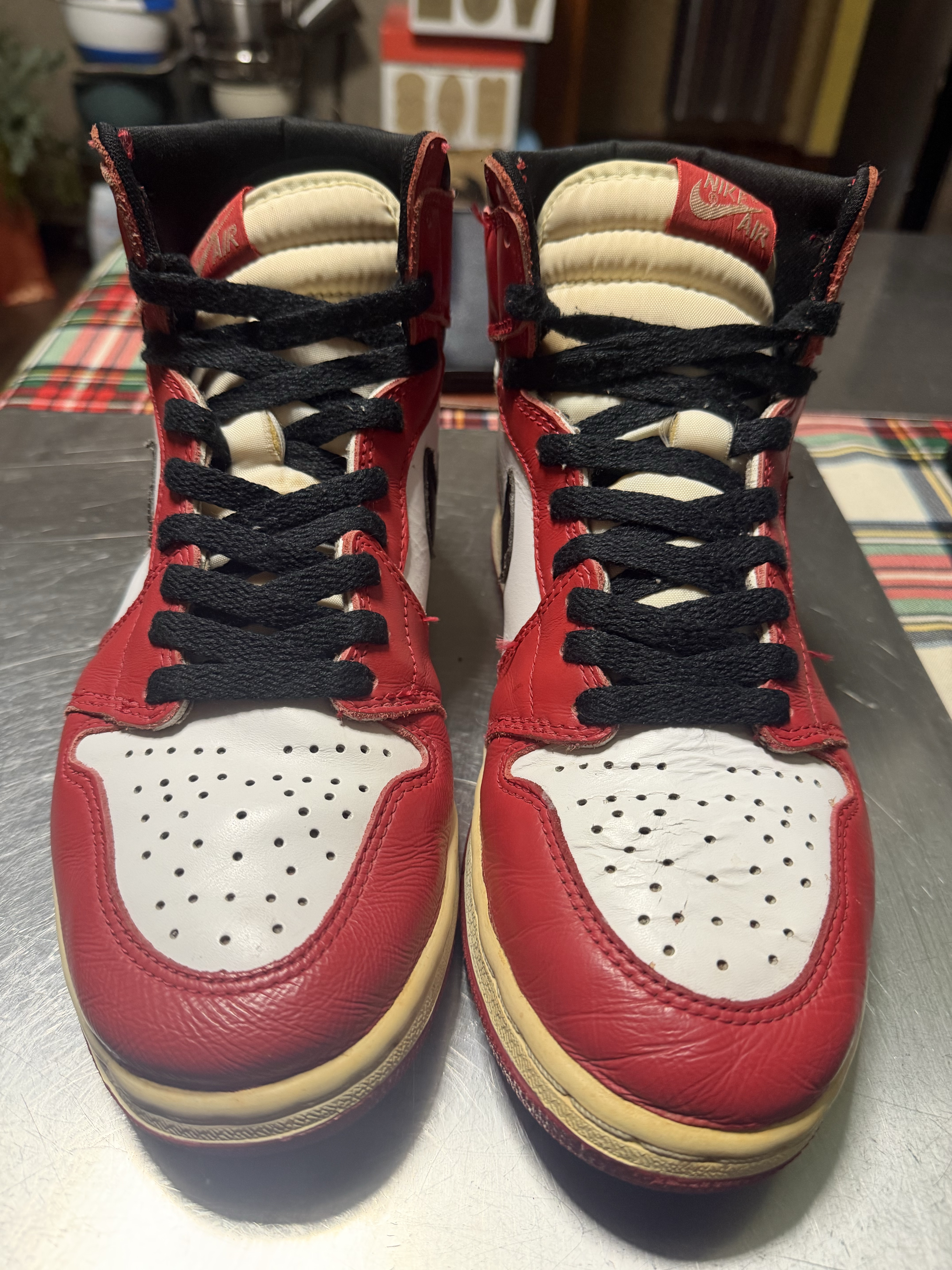 Air Jordan 1 Retro Chicago (1994) photo 3