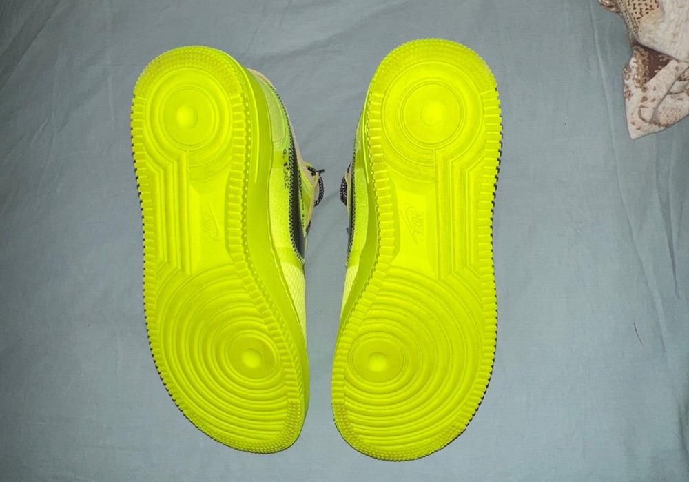 Nike x Off-White Air Force 1 Low 'Volt' (2018) photo 5