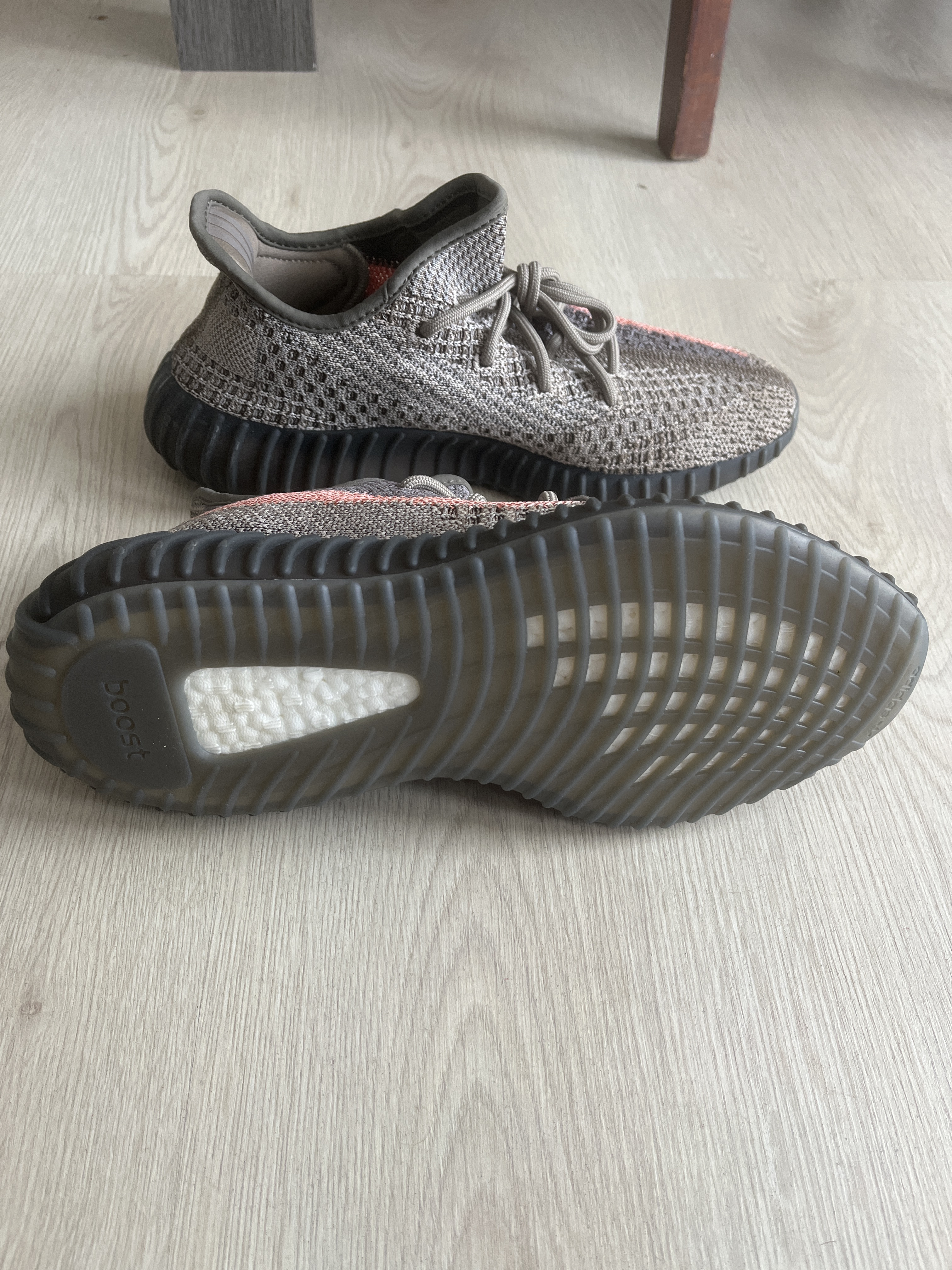 Yeezy Boost 350 V2 'Ash Stone' photo 8