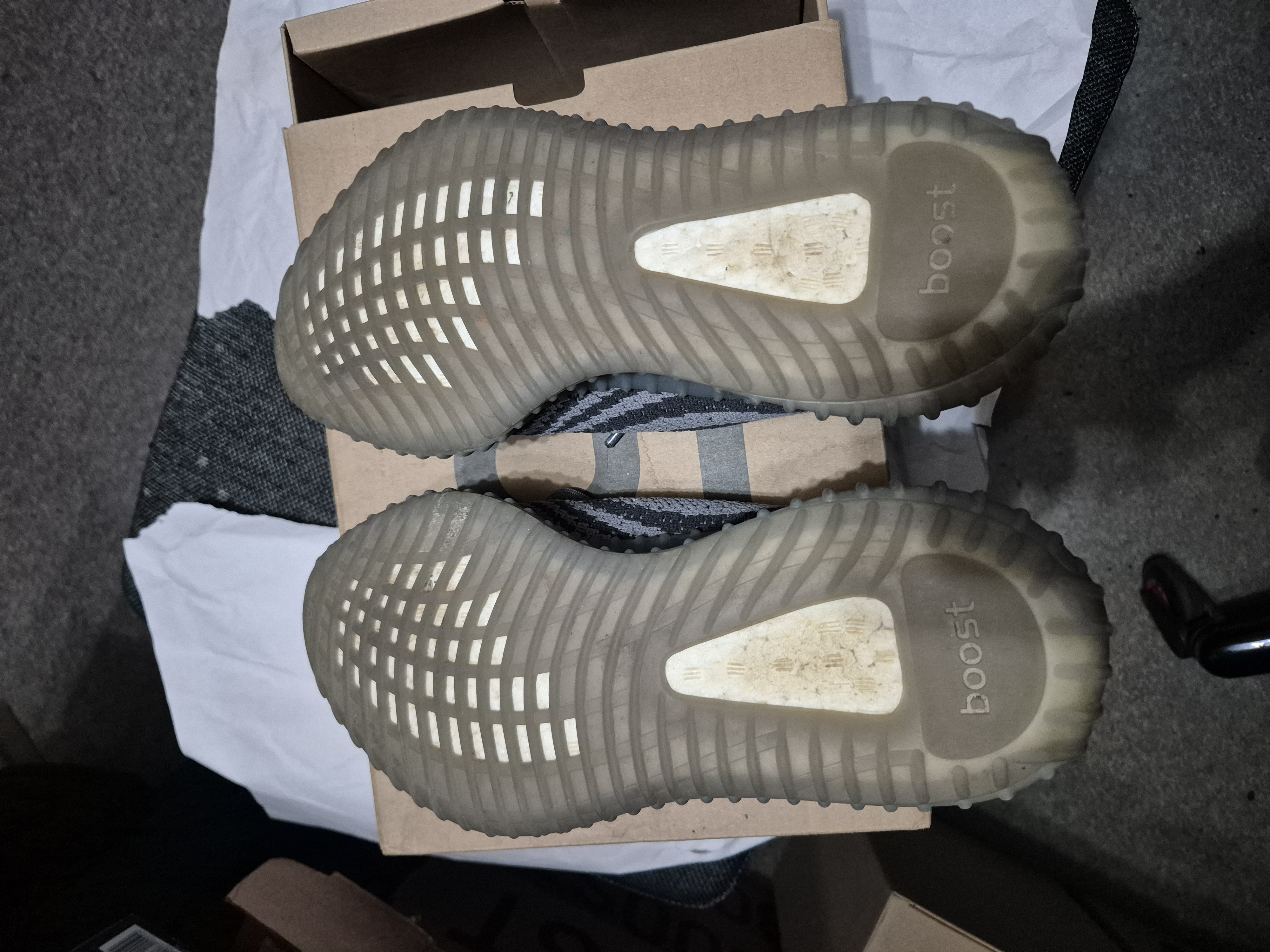 Yeezy Boost 350 V2 'Beluga 2.0' (2017) photo 5