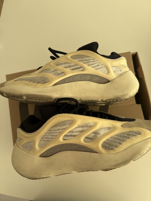 Yeezy 700 V3 'Azael'