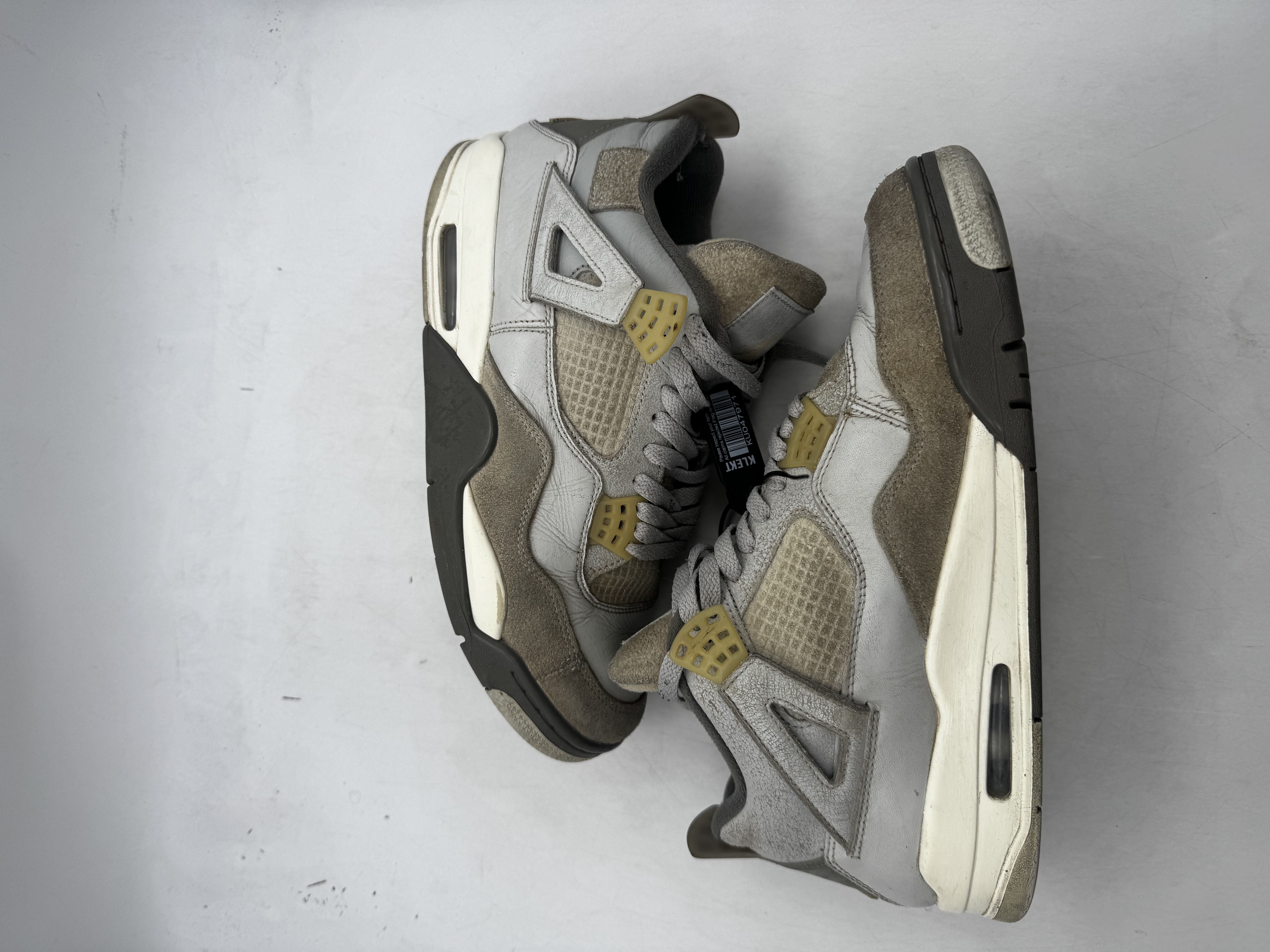 Air Jordan 4 Retro SE 'Craft Photon Dust' (2023) photo 2