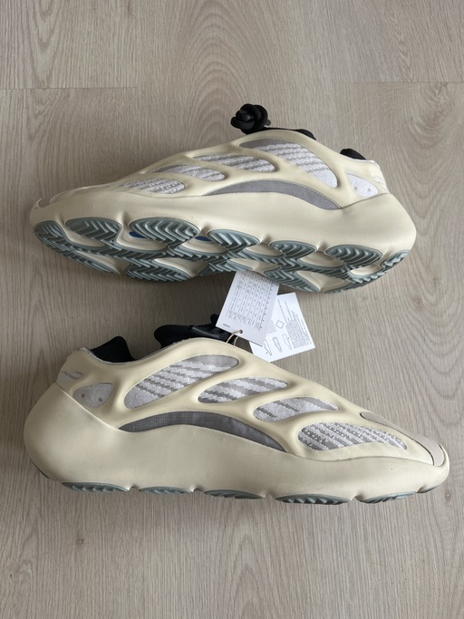 Yeezy 700 V3 'Azael'