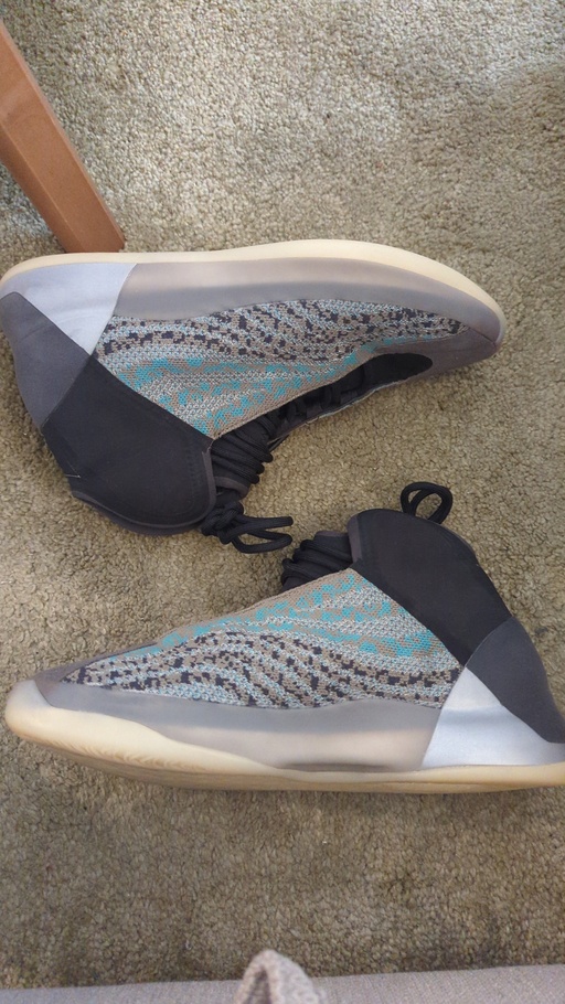 Yeezy QNTM 'Teal Blue' (2020)