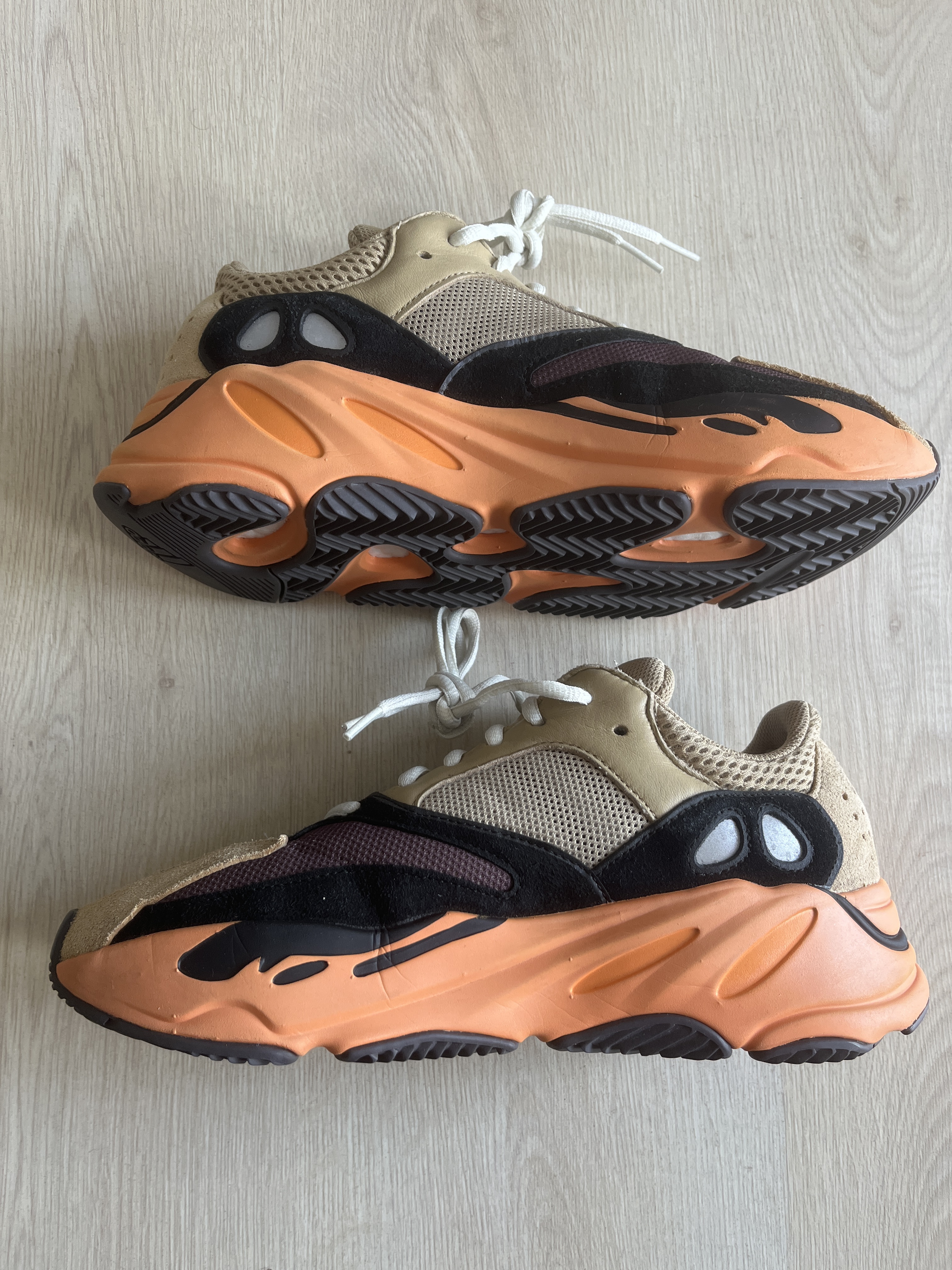 Yeezy Boost 700 'Enflame Amber' (2021) photo 2