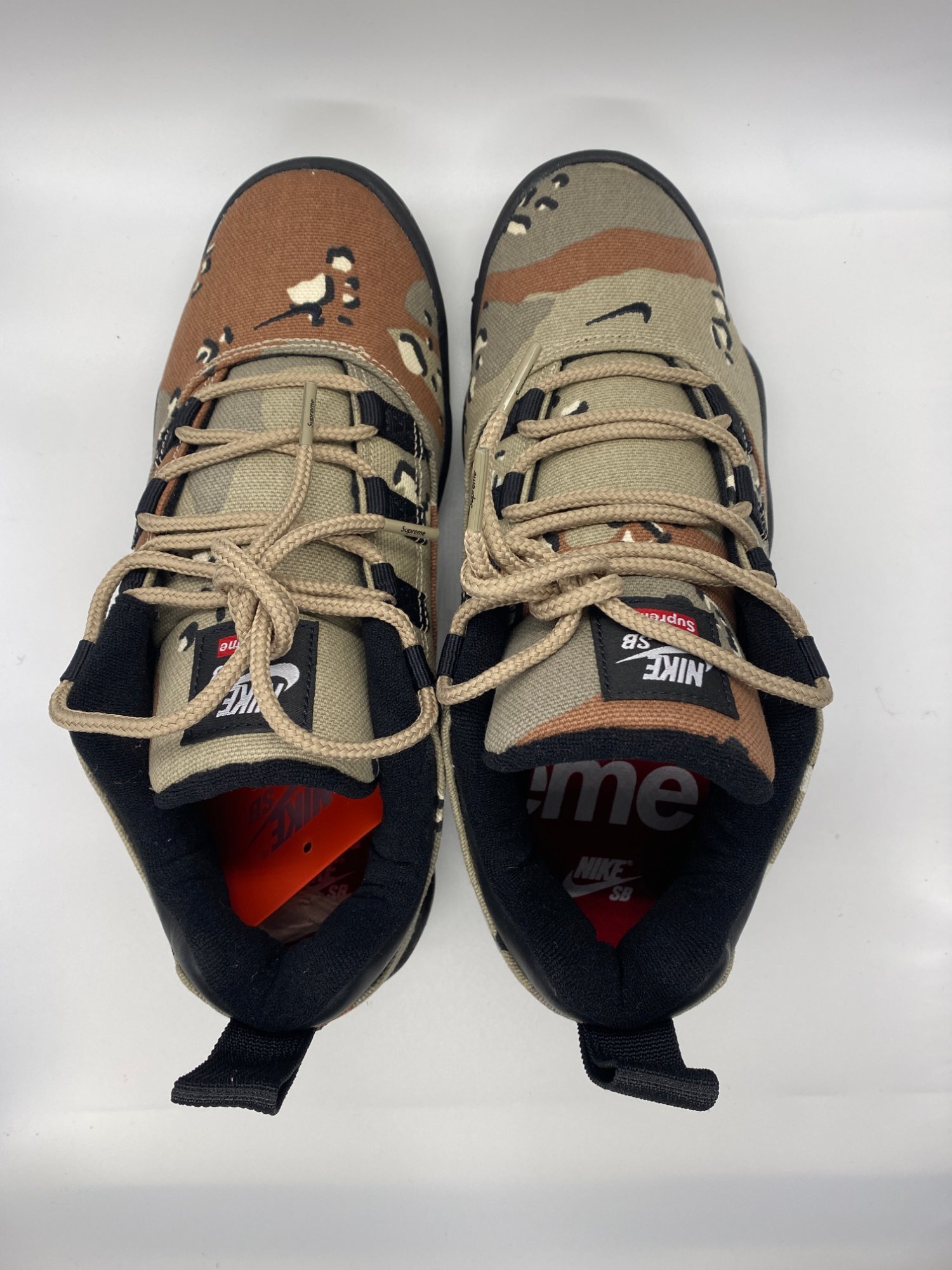 Nike SB x Supreme Air Darwin Low 'Khaki' (2024) photo 3