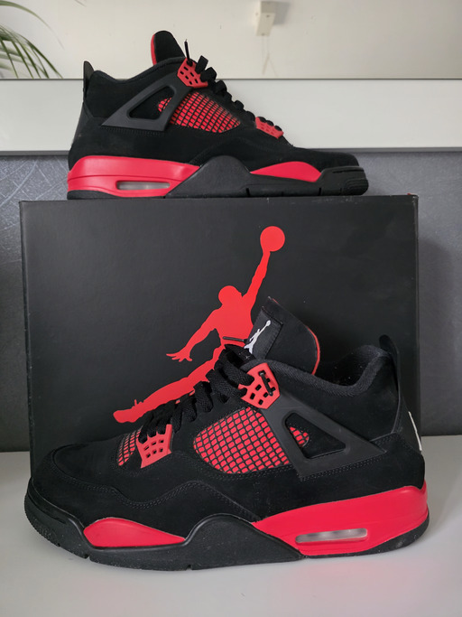 Air Jordan 4 Retro 'Red Thunder' (2022)