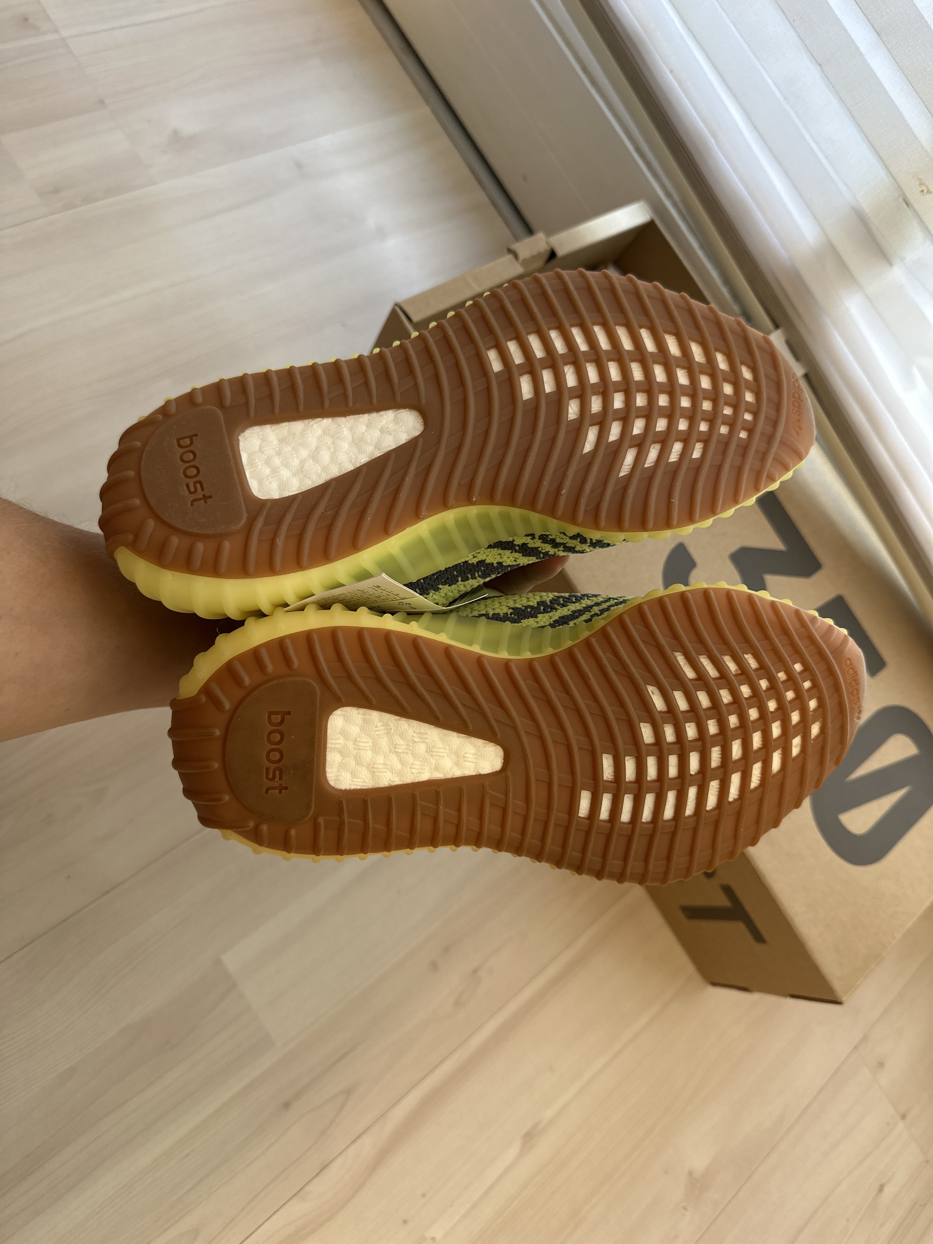 Yeezy Boost 350 V2 'Semi Frozen Yellow' photo 5