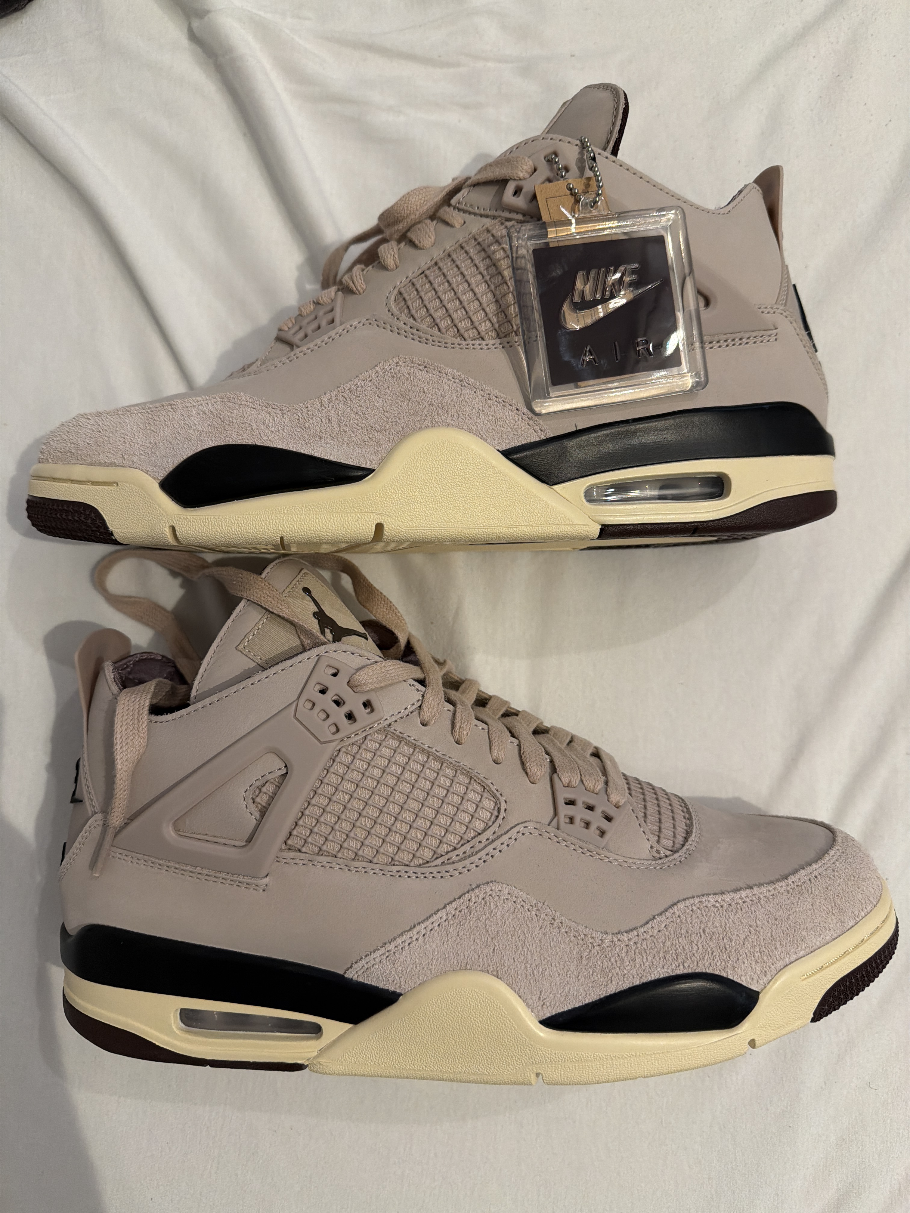 Air Jordan 4 x A Ma Maniére 4 Retro OG SP WMNS 'Fossil Stone' (2024) photo 1