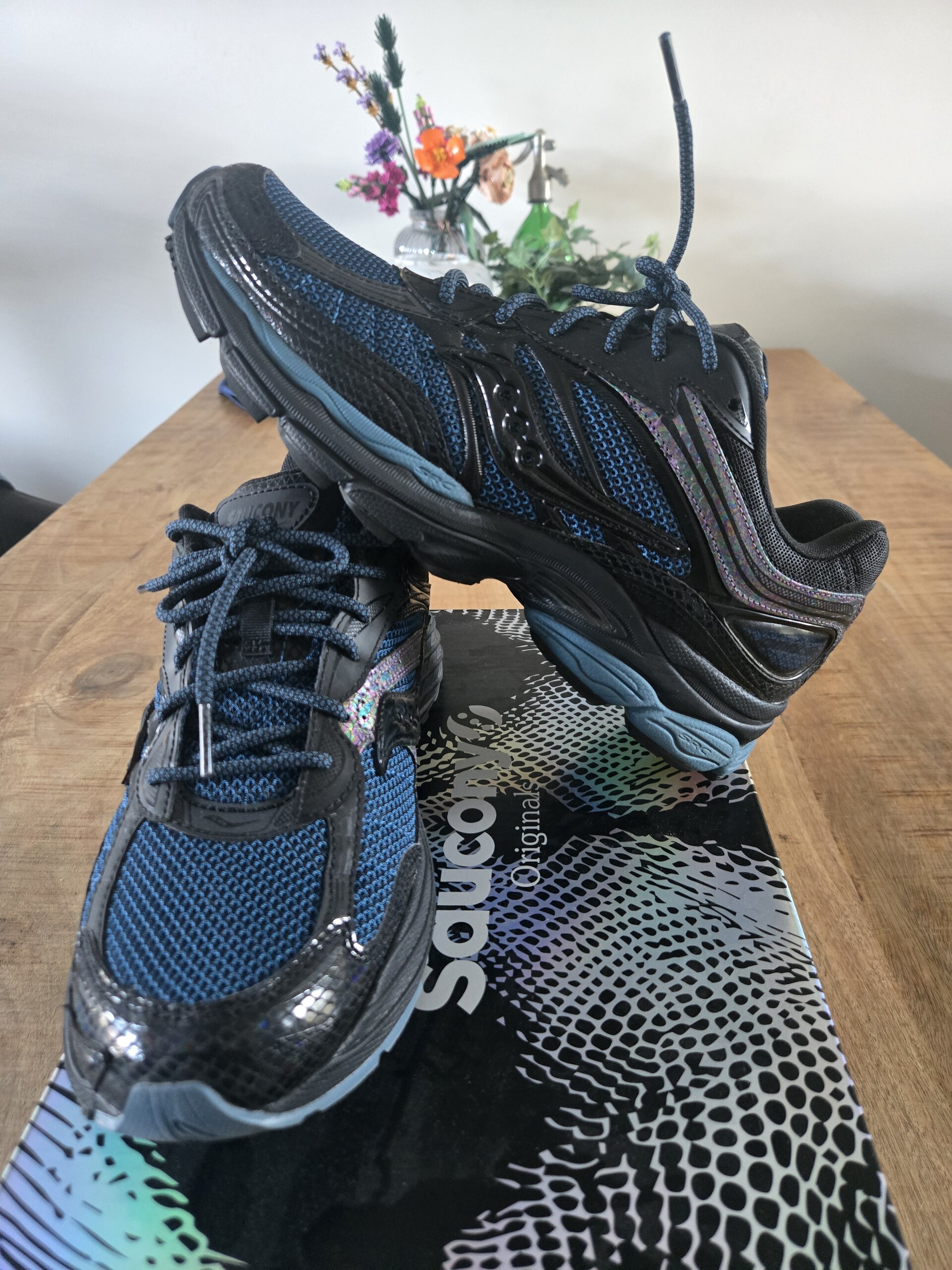 Saucony Progrid OMNI 9 'Black Glow' (2025) photo 7