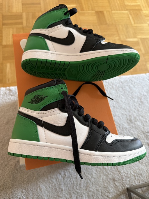 Air Jordan 1 High OG 'Lucky Green' (2023)