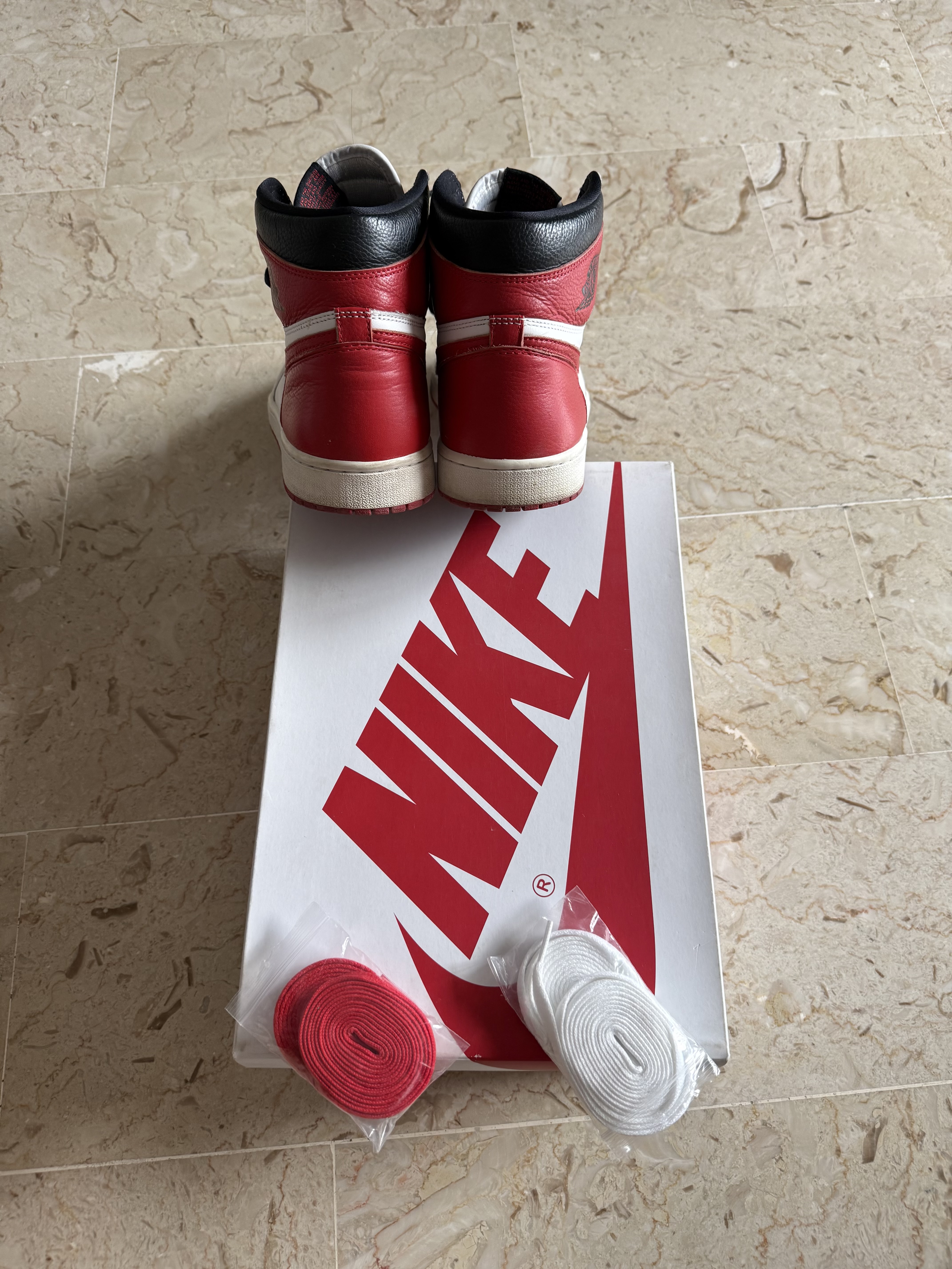 Air Jordan 1 High Heritage 'White Red' (2022) photo 4