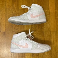 Air Jordan WMNS 1 Mid SE Light Iron Ore (2022) photo 2