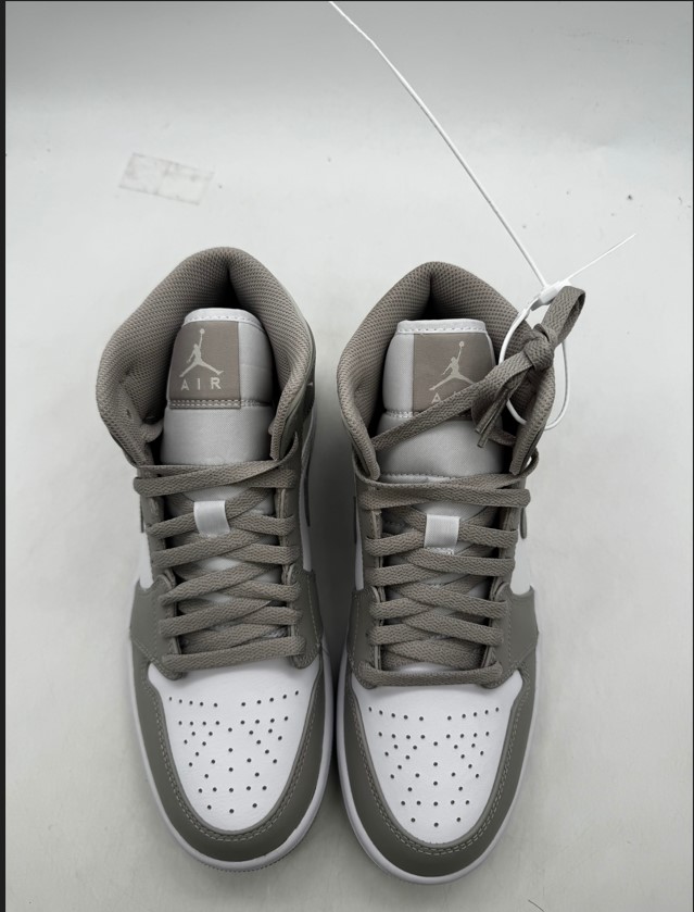 Air Jordan 1 Mid 'Linen' (2021) photo 5