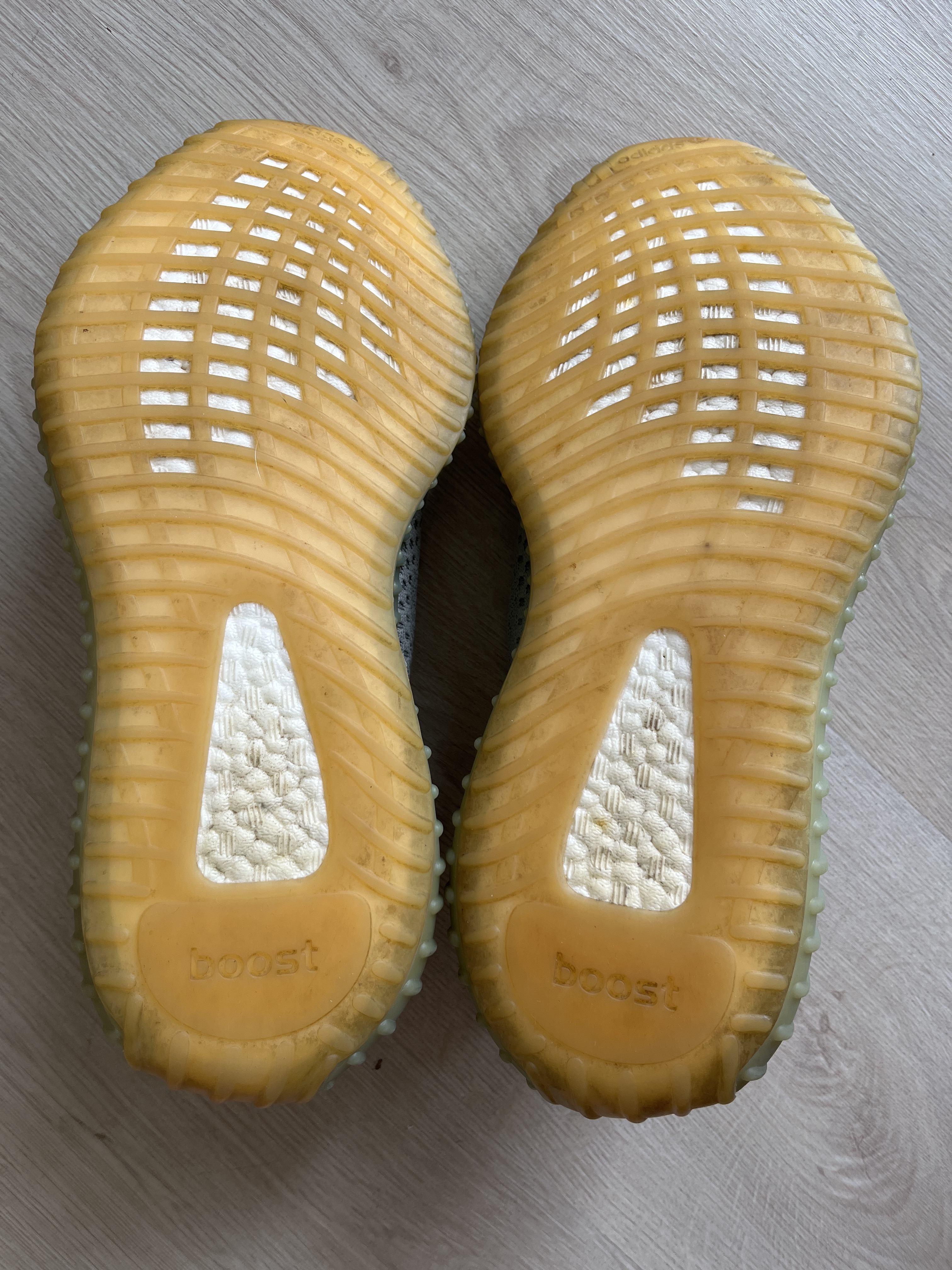 Yeezy Boost 350 V2 'Desert Sage' (2020) photo 5