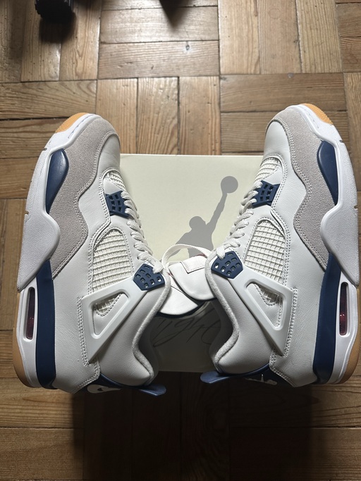 Nike SB x Air Jordan 4 'Navy' (2025)