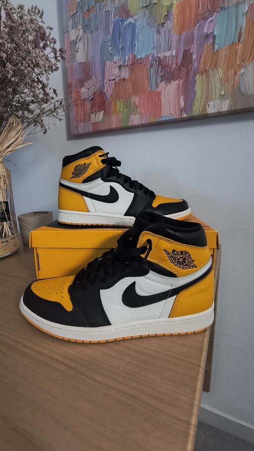 Air Jordan 1 High 'Yellow Toe' (2022)