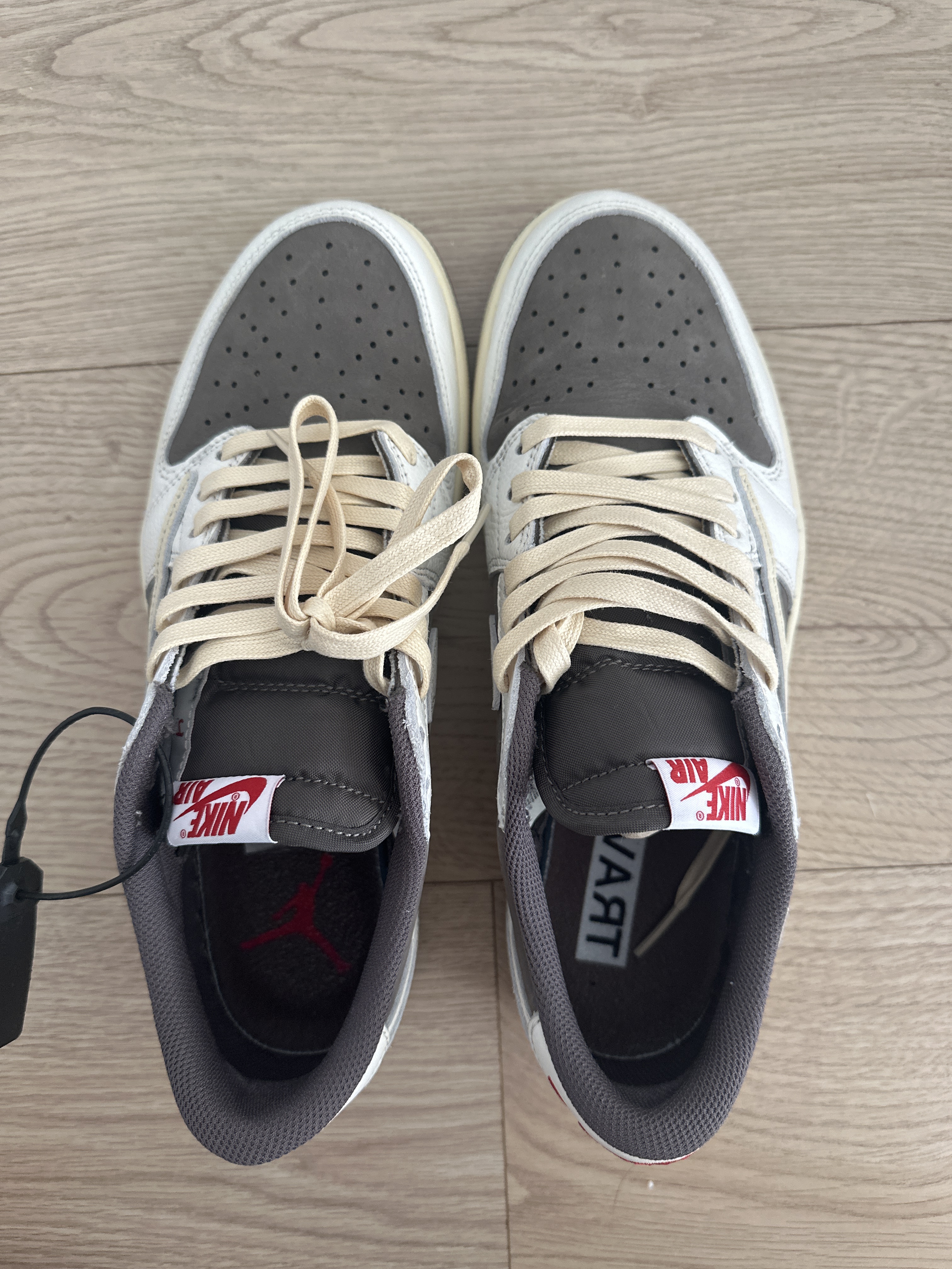 Air Jordan 1 x Travis Scott Low 'Reverse Mocha' (2022) photo 3