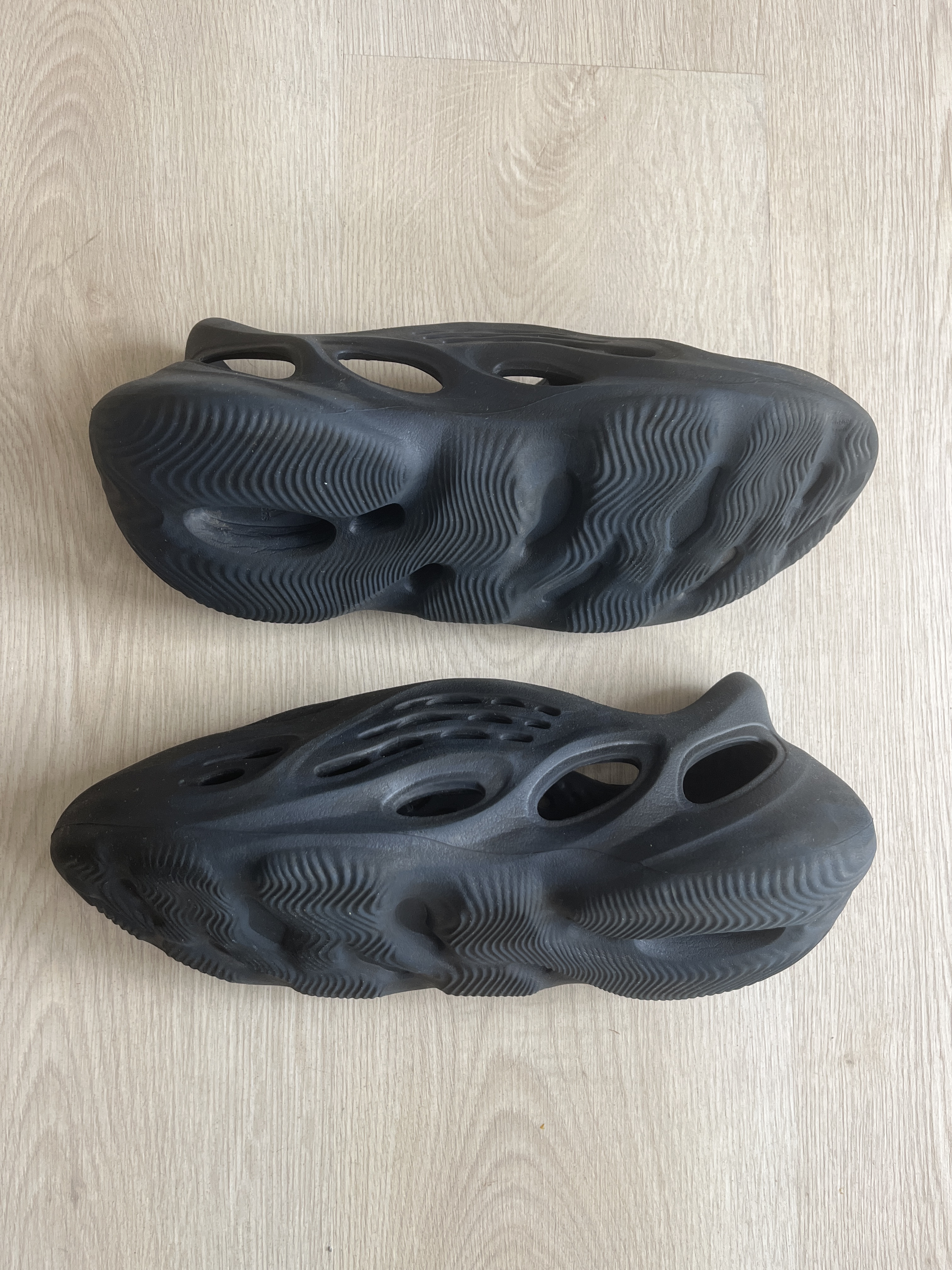 Yeezy Foam Runner 'Mineral Blue' (2021) photo 2