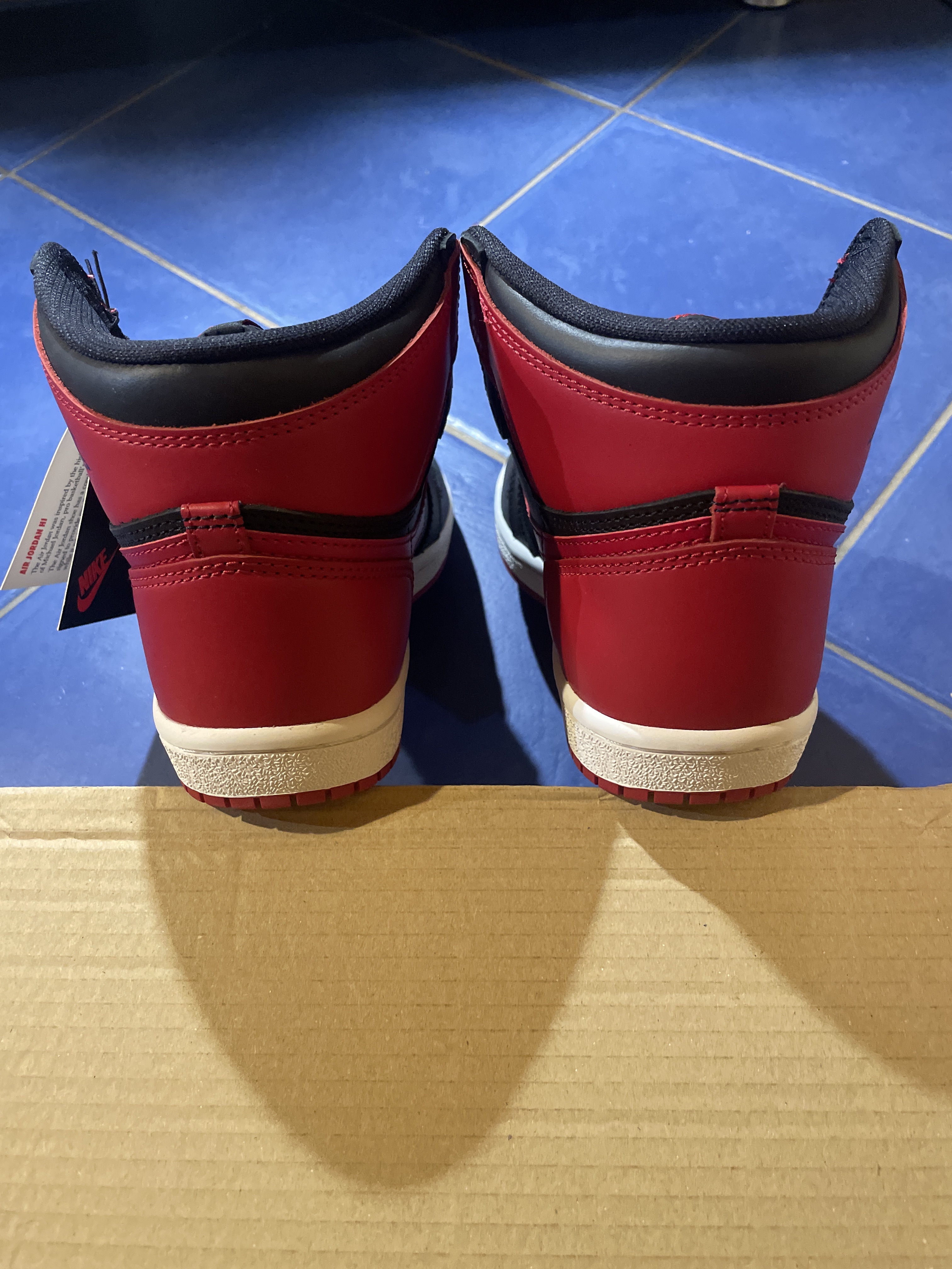 Air Jordan 1 High ’85 'Bred' (2025) photo 4