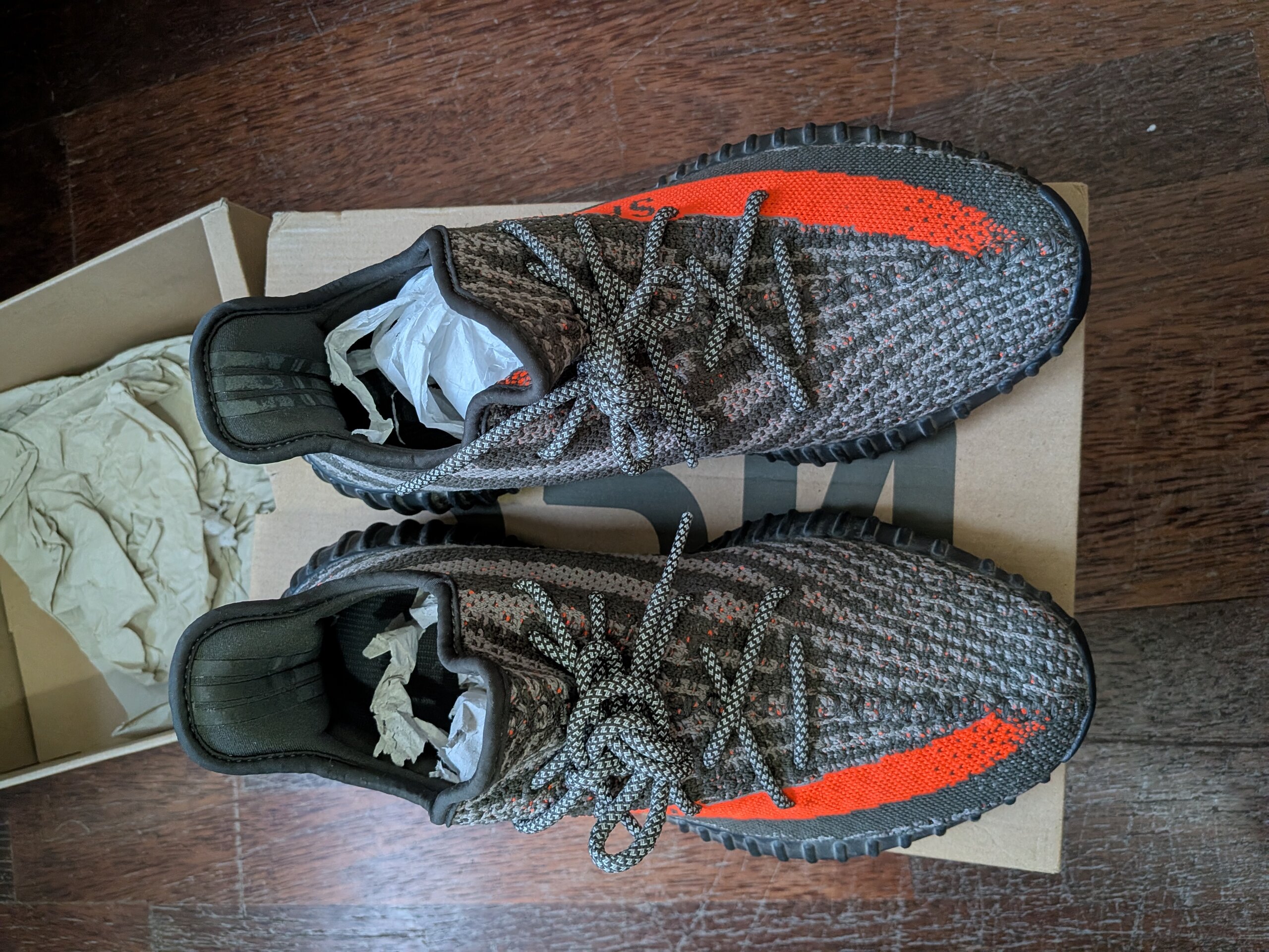 Yeezy Boost 350 V2 'Carbon Beluga' photo 2