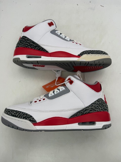 Air Jordan 3 OG 'Fire Red' (2022)