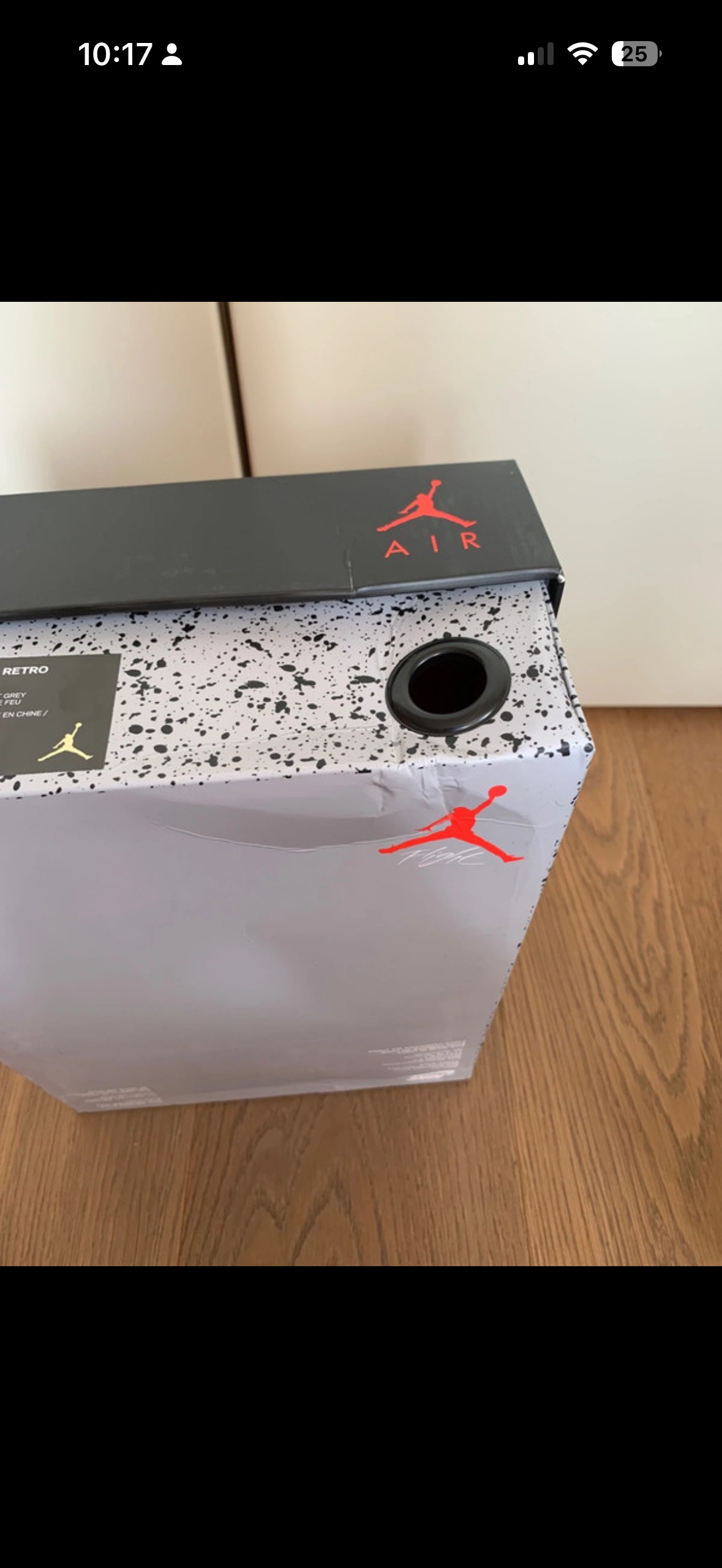 Air Jordan 4 Retro 'Bred' (2019) photo 5