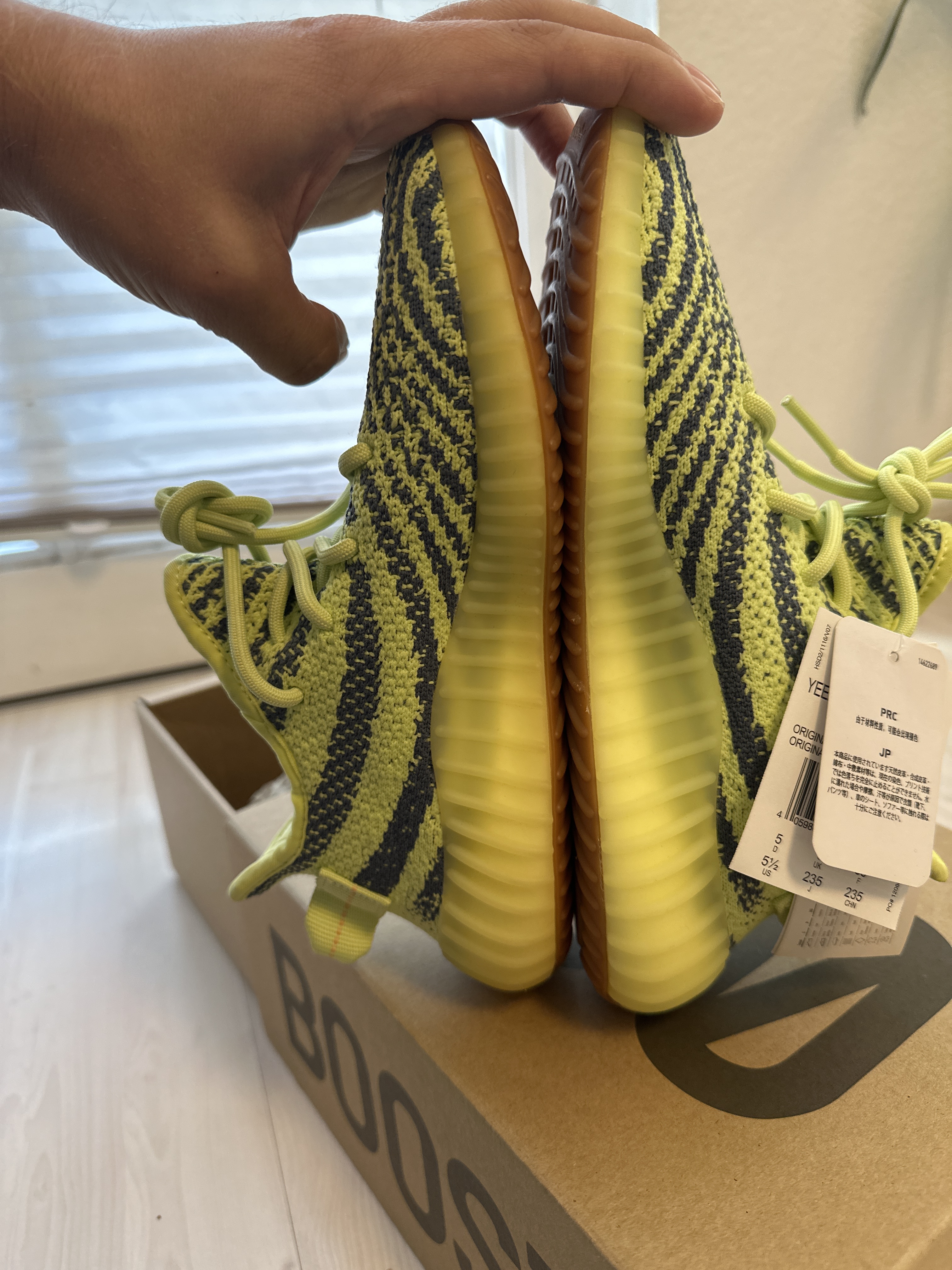 Yeezy Boost 350 V2 'Semi Frozen Yellow' photo 8