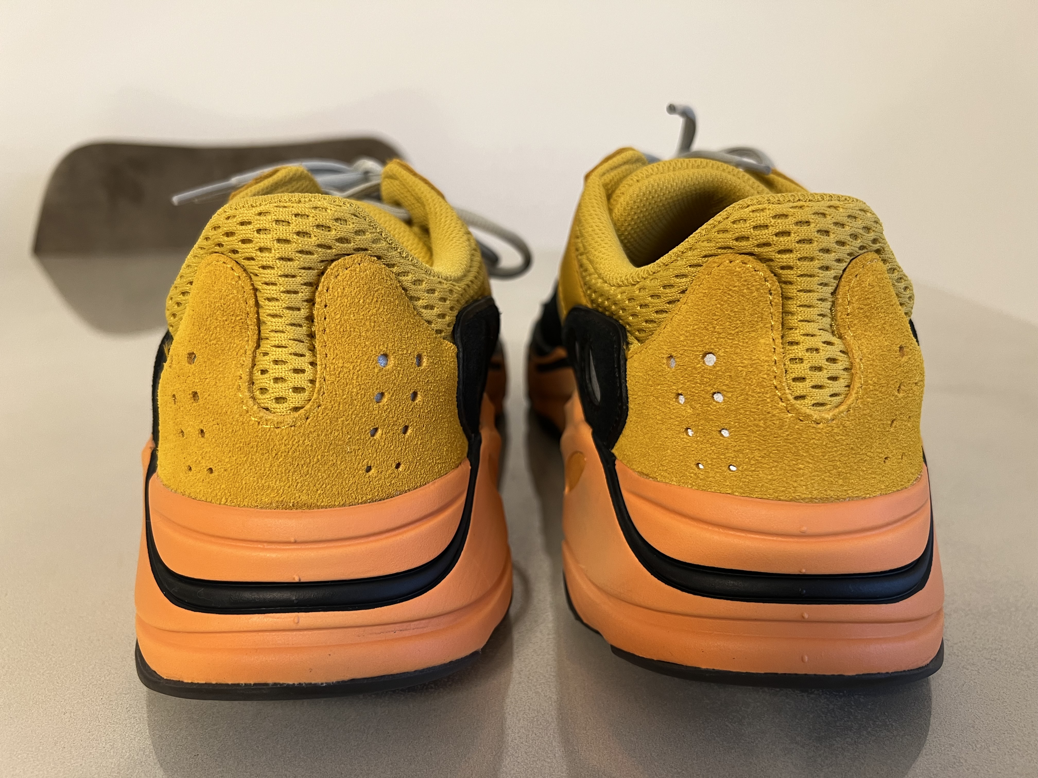 Yeezy Boost 700 Sun (2021) photo 4