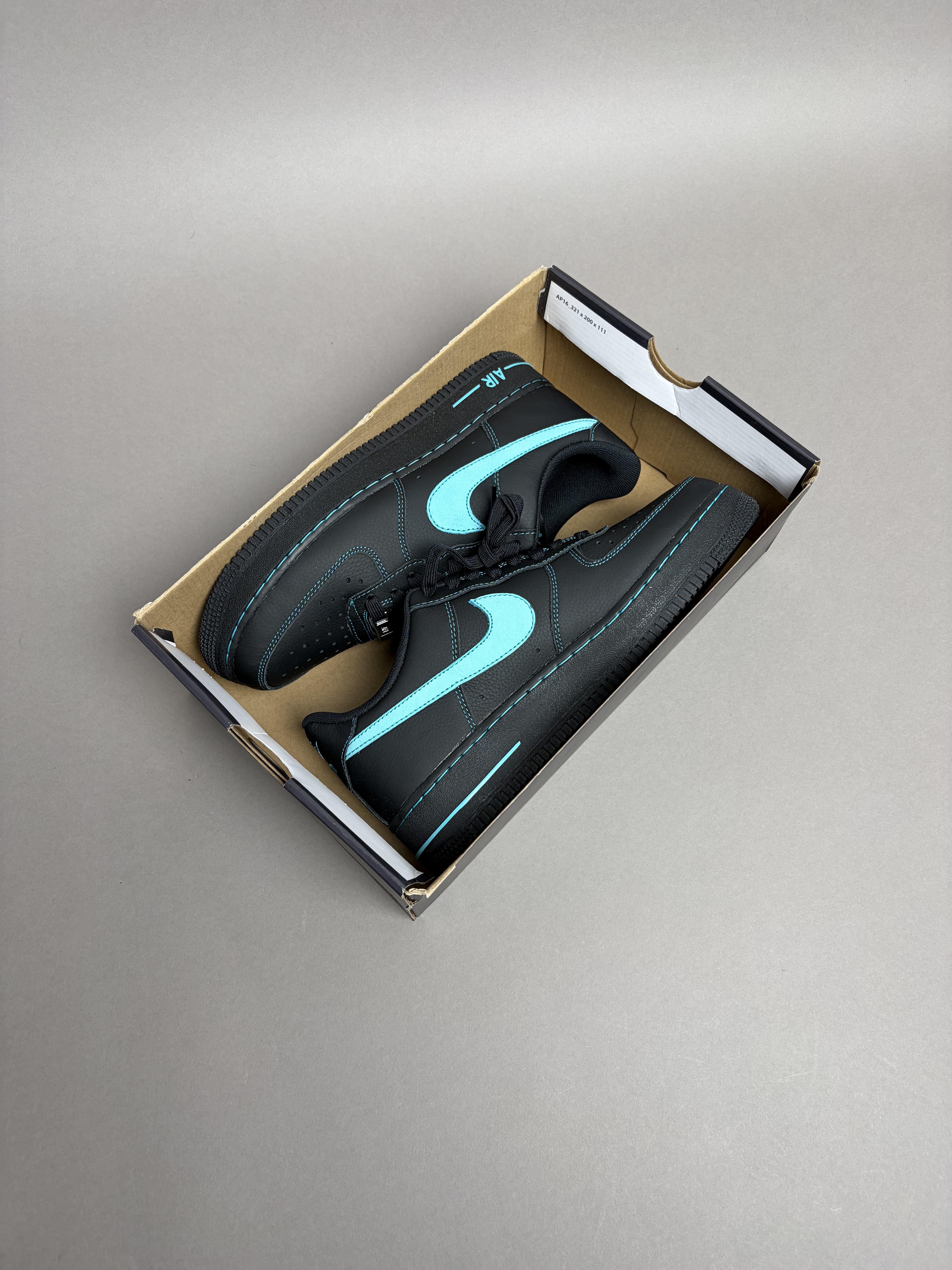 Nike Air Force 1 '07 LV8 'Black & Aurora Green' (2025) photo 7