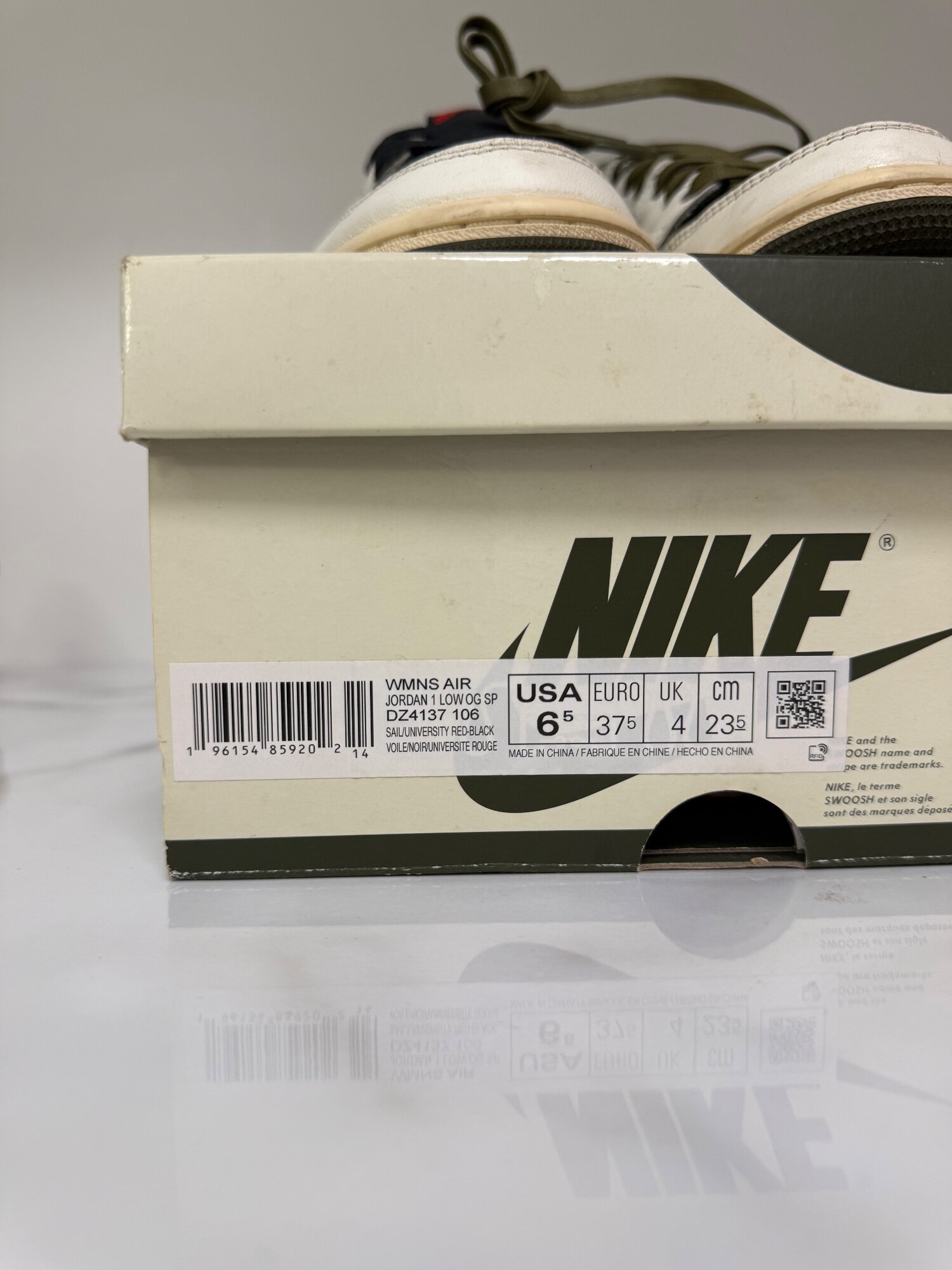 Air Jordan x Travis Scott 1 Low OG SP WMNS 'Olive' (2023) photo 7