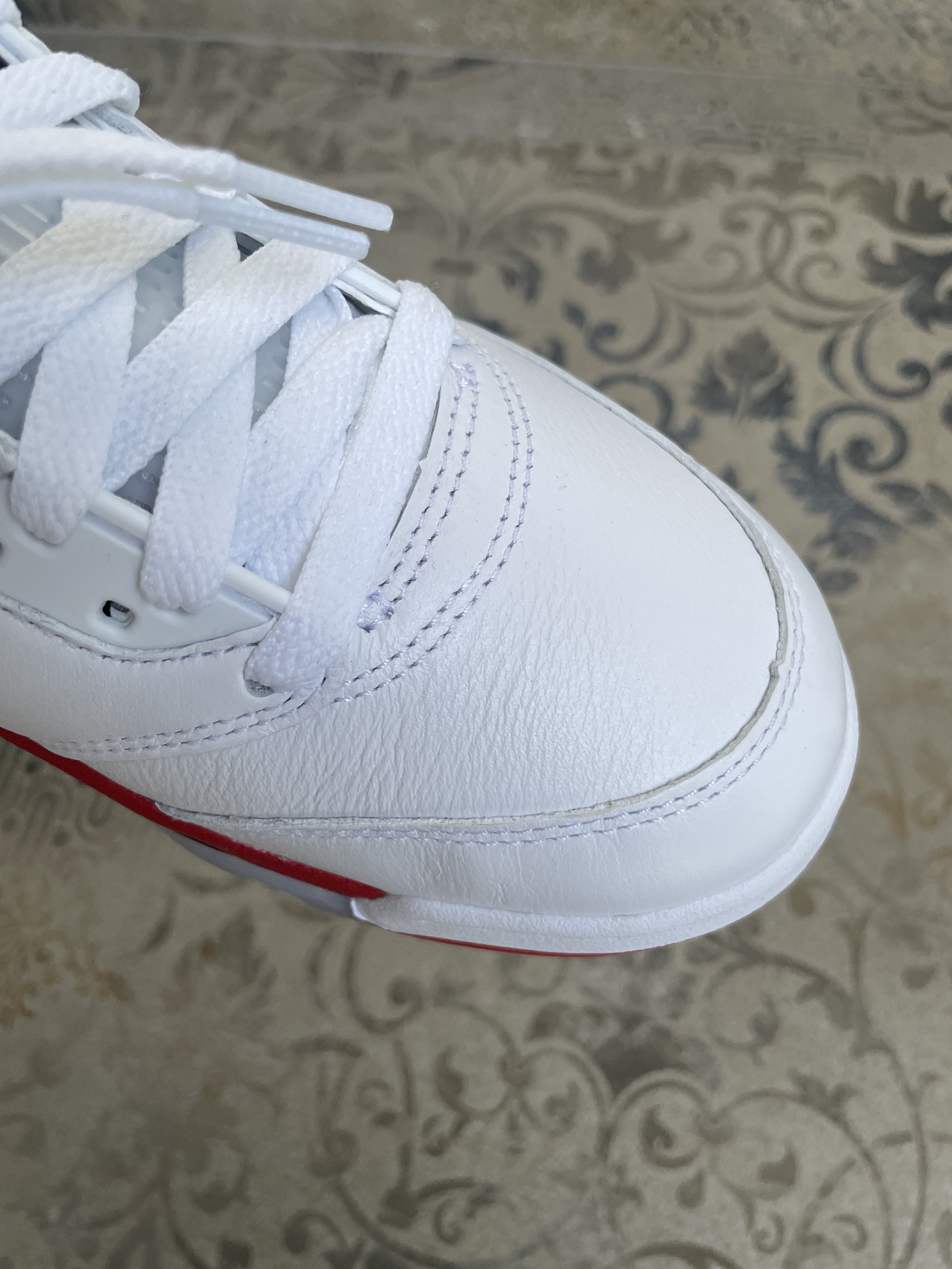 Air Jordan 5 OG 'Fire Red Black Tongue' (2025) photo 7