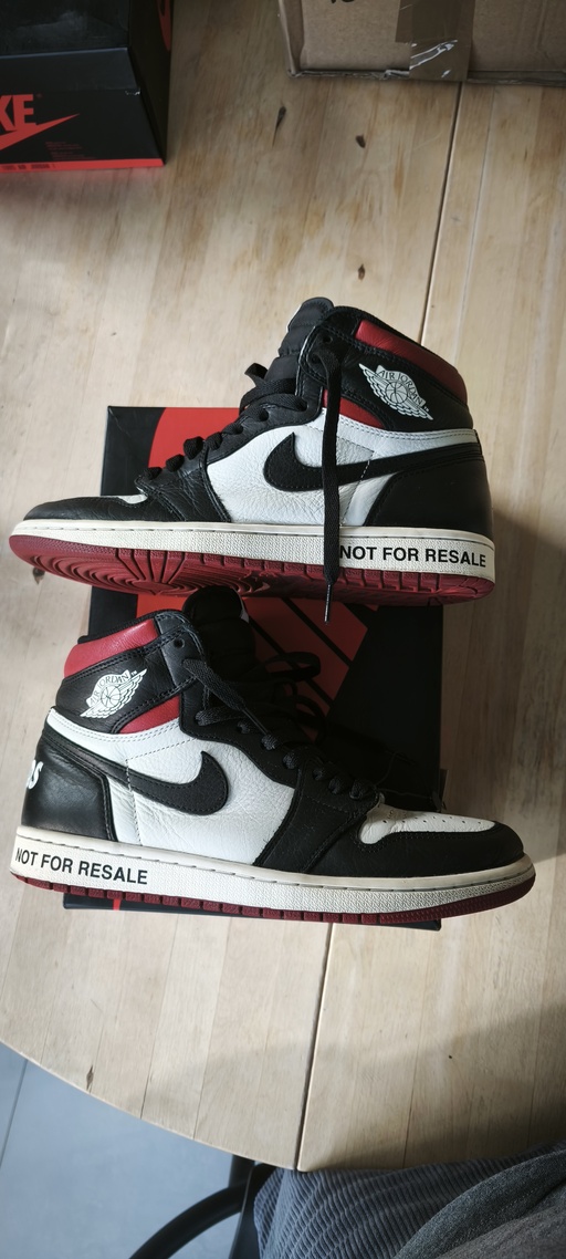 Air Jordan 1 Retro High 'Not For Resale' Black Varsity Red (2018)