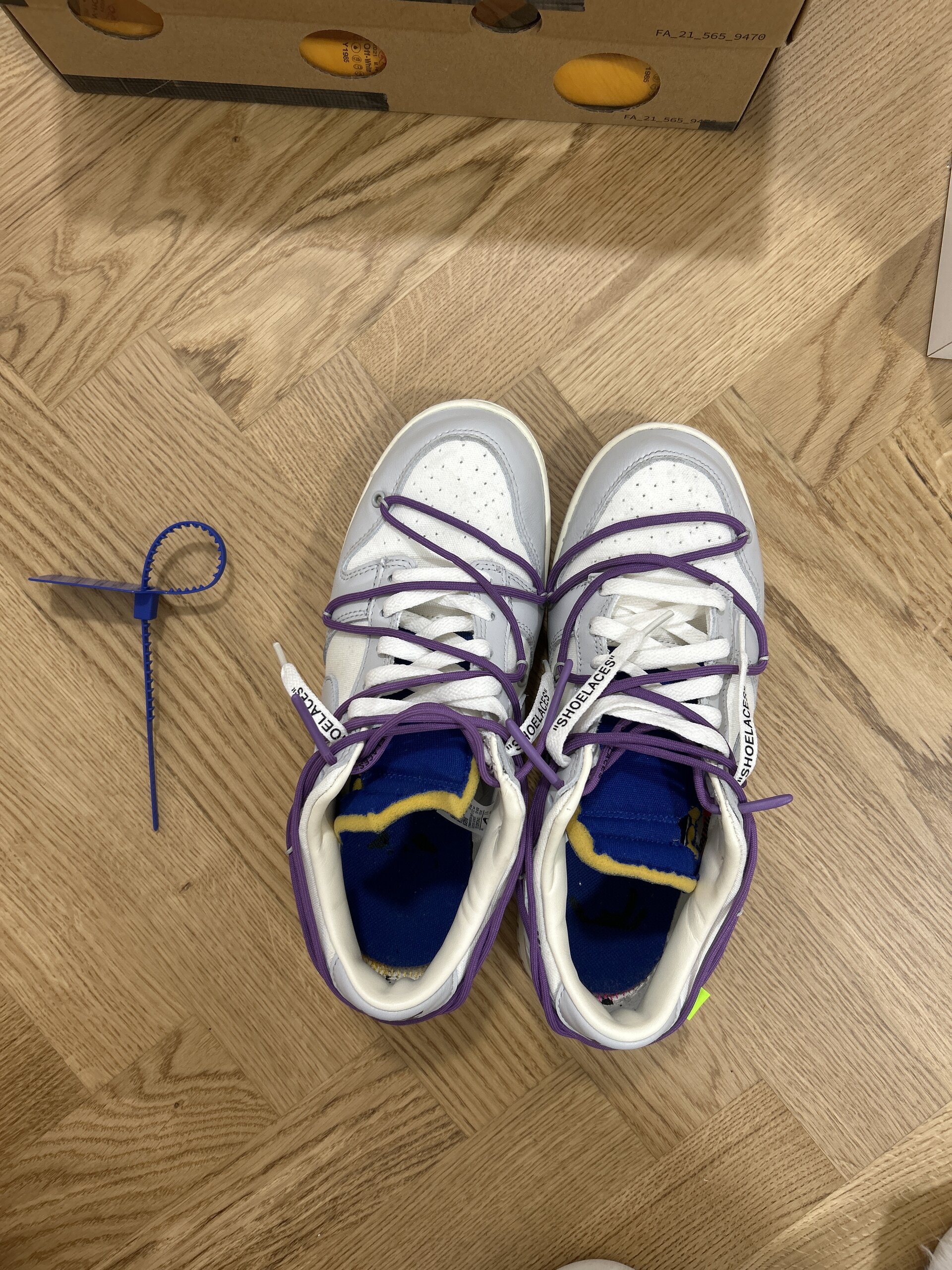 Nike x Off-White Dunk Low Lot 48 (2021) photo 3