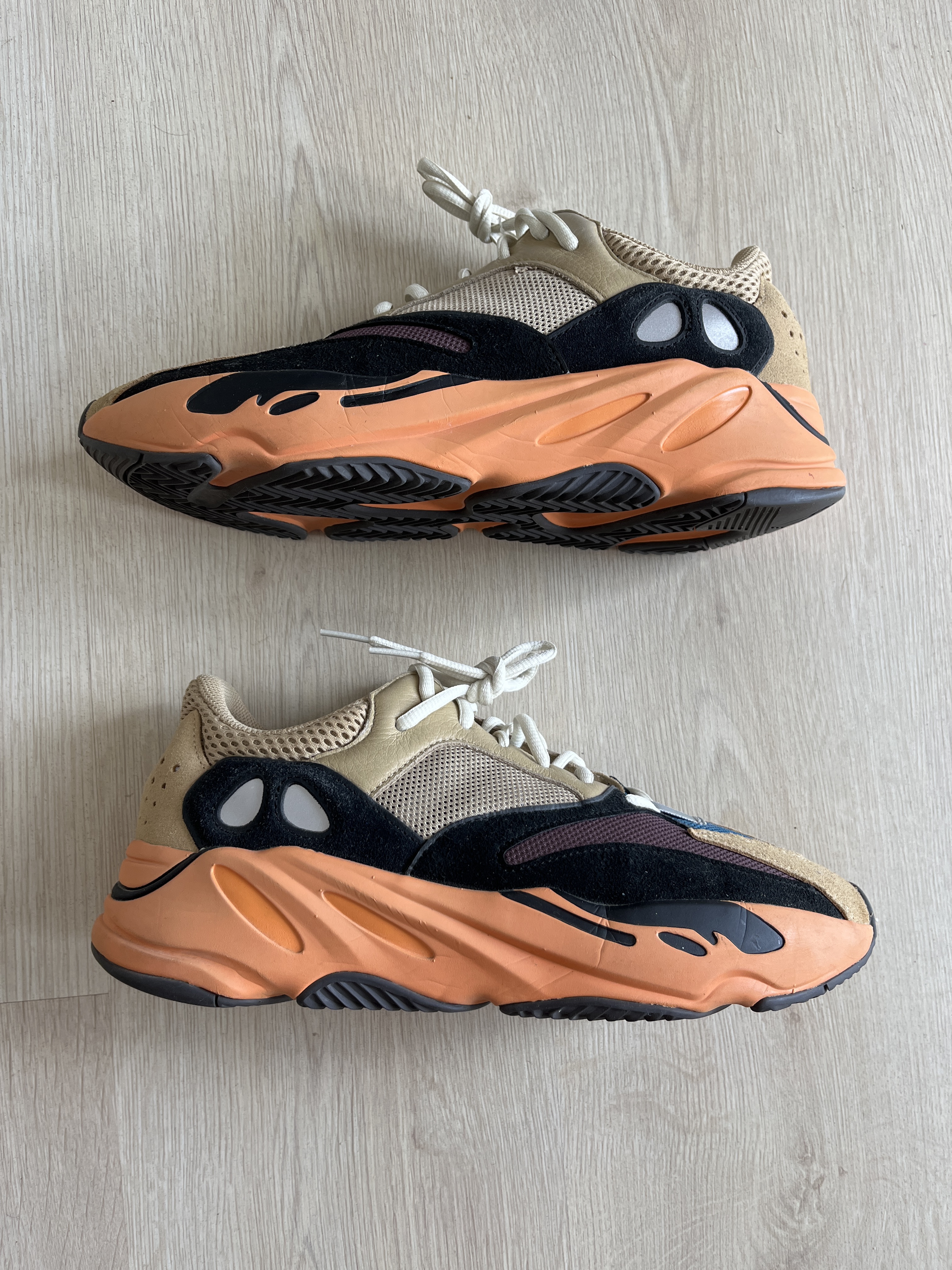 Yeezy Boost 700 'Enflame Amber' (2021) photo 1