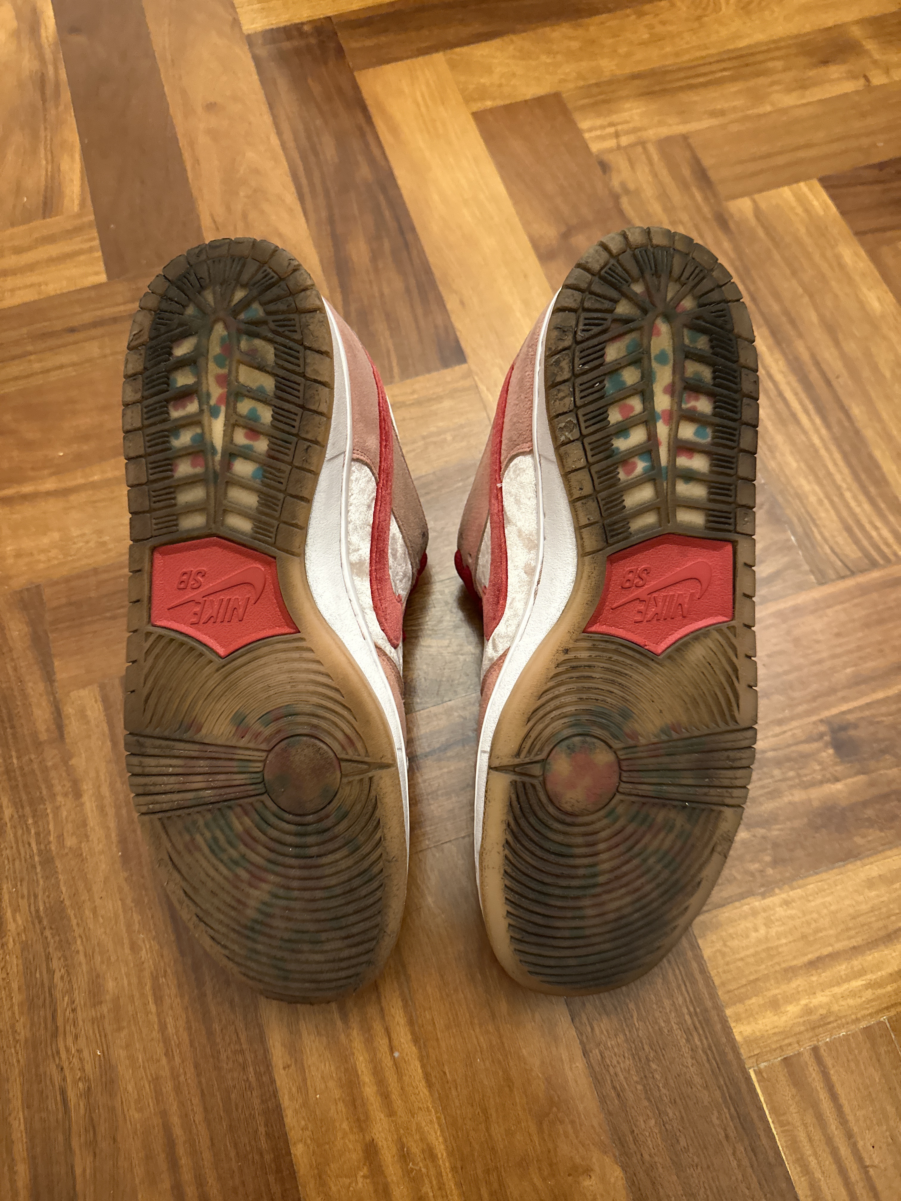 Nike SB x StrangeLove Dunk Low Skateboards (Regular Box) (2020) photo 5