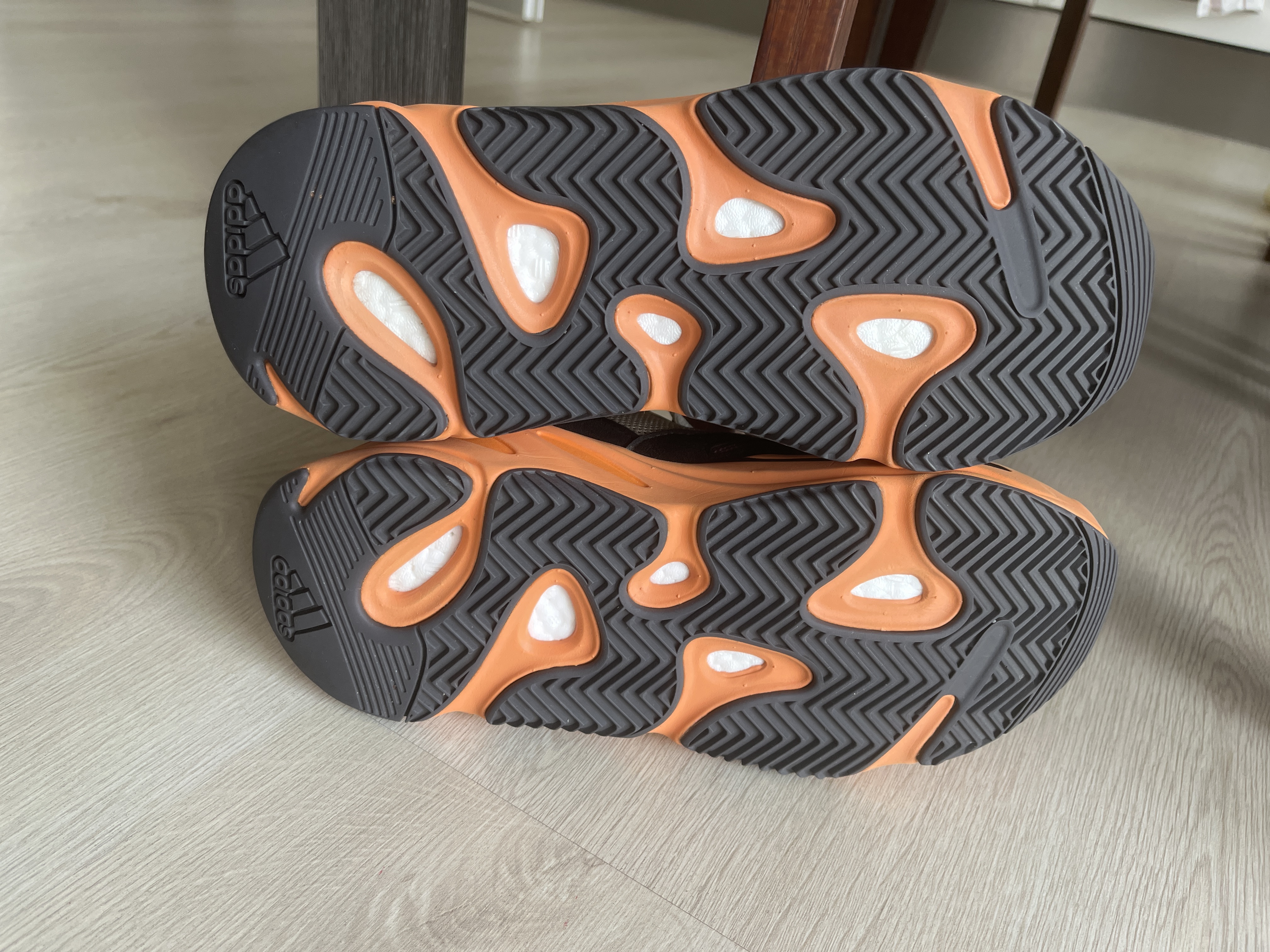 Yeezy Boost 700 'Enflame Amber' (2021) photo 5