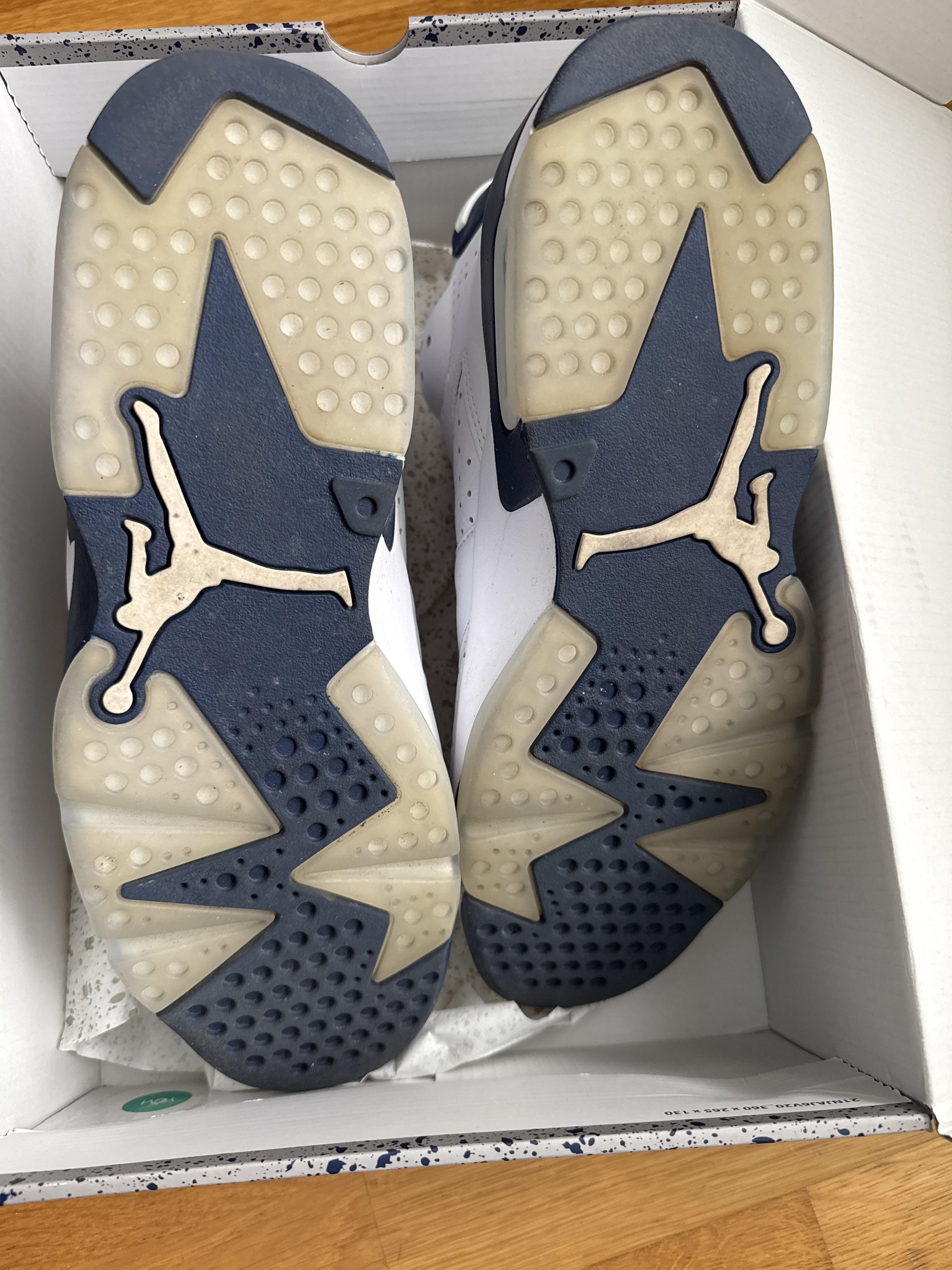 Air Jordan 6 Midnight Navy (2021) photo 5