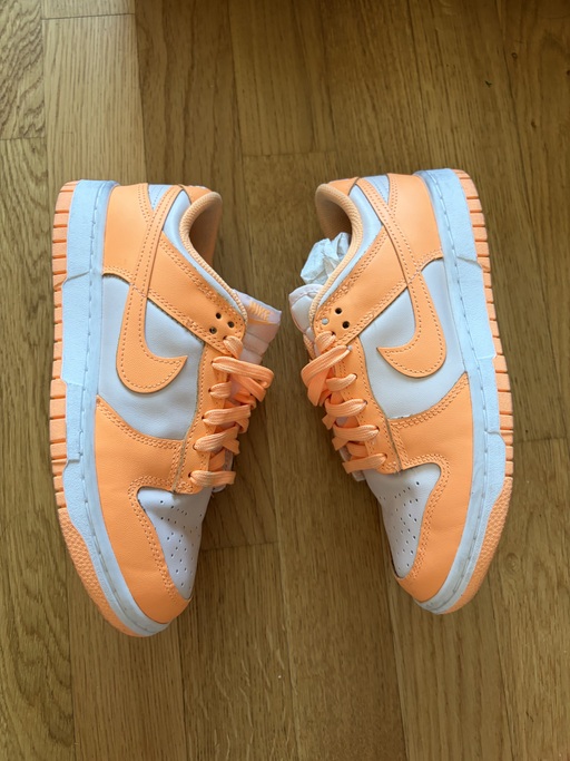 Nike Dunk Low WMNS 'Peach Cream White' (2022)