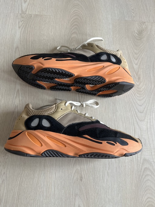 Yeezy Boost 700 'Enflame Amber' (2021)