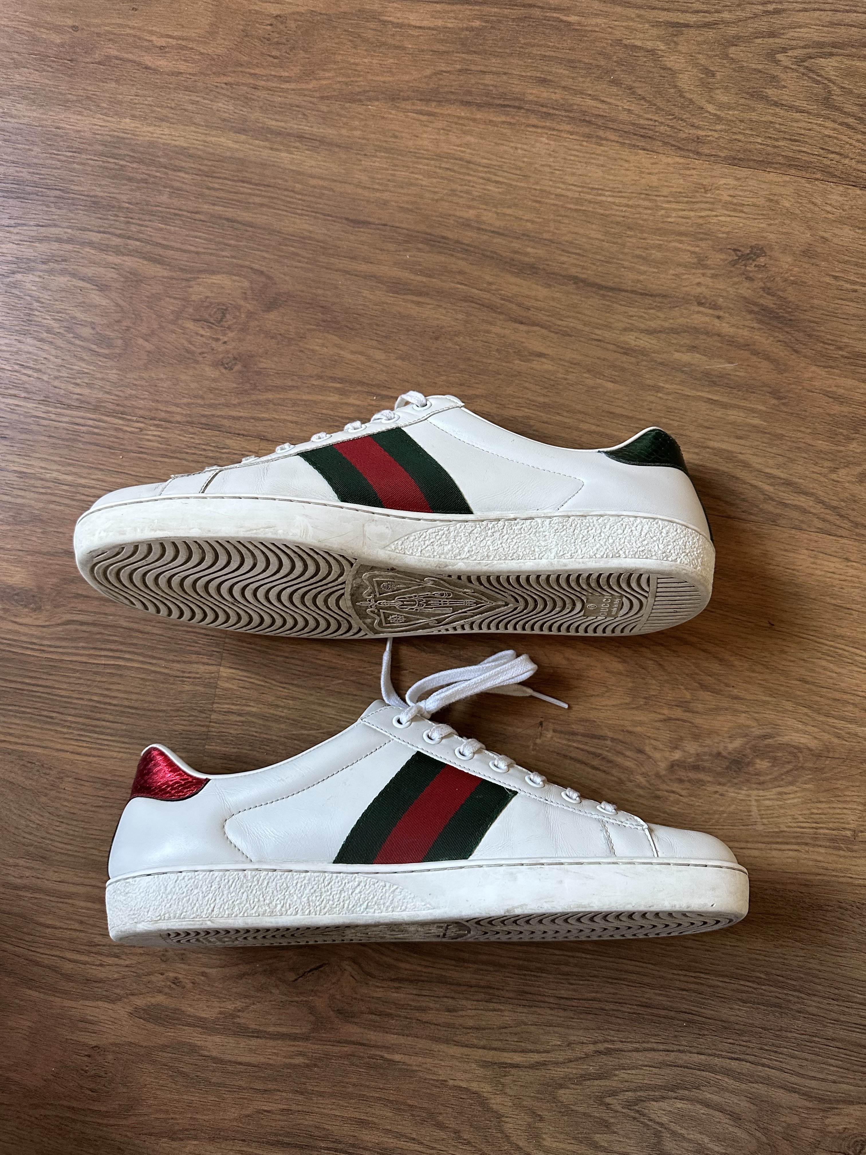 Luxury Gucci Ace Bee White photo 2