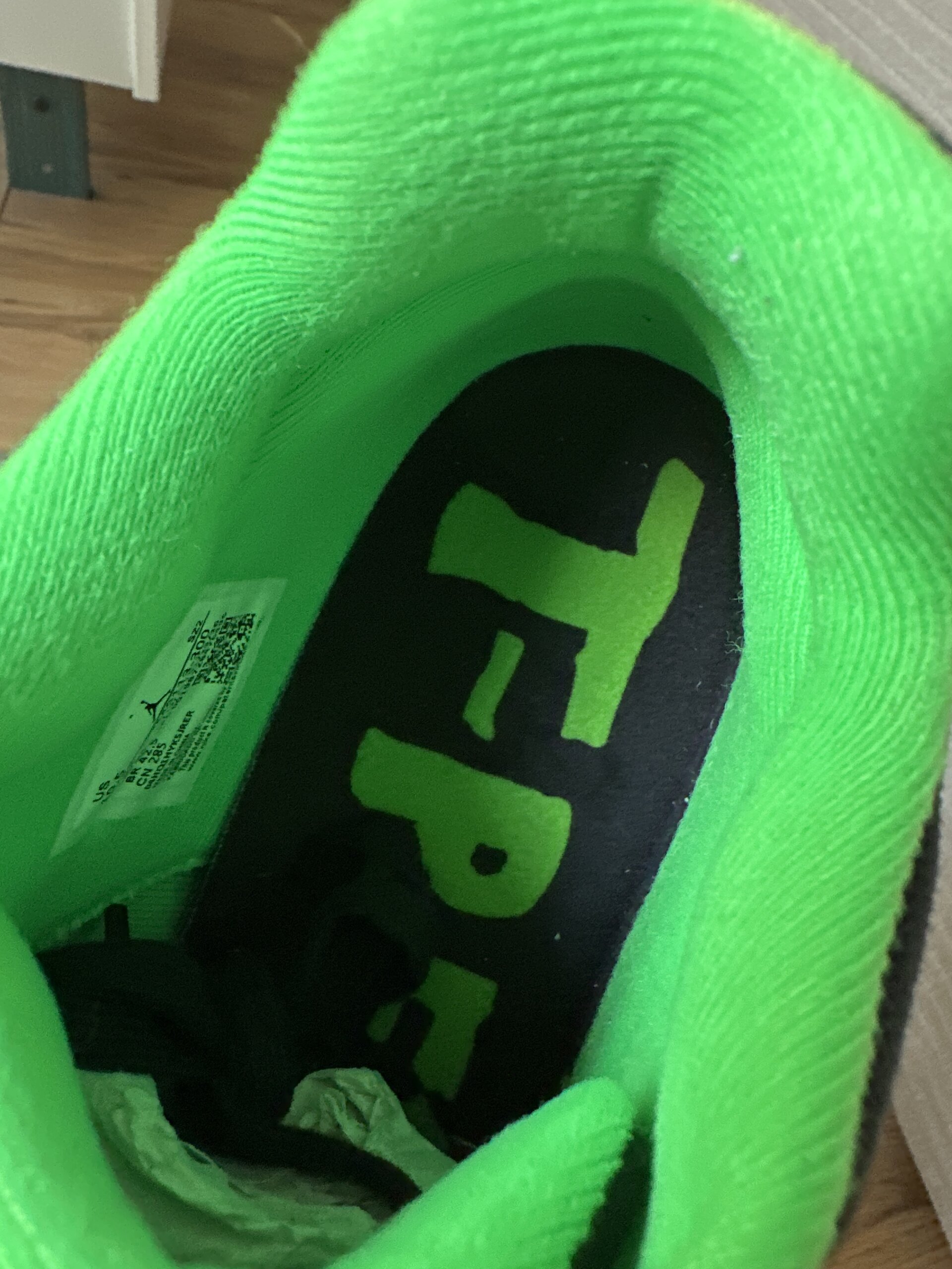 Air Jordan x Travis Scott Jumpman Jack 'Green Spark' (2026) photo 10