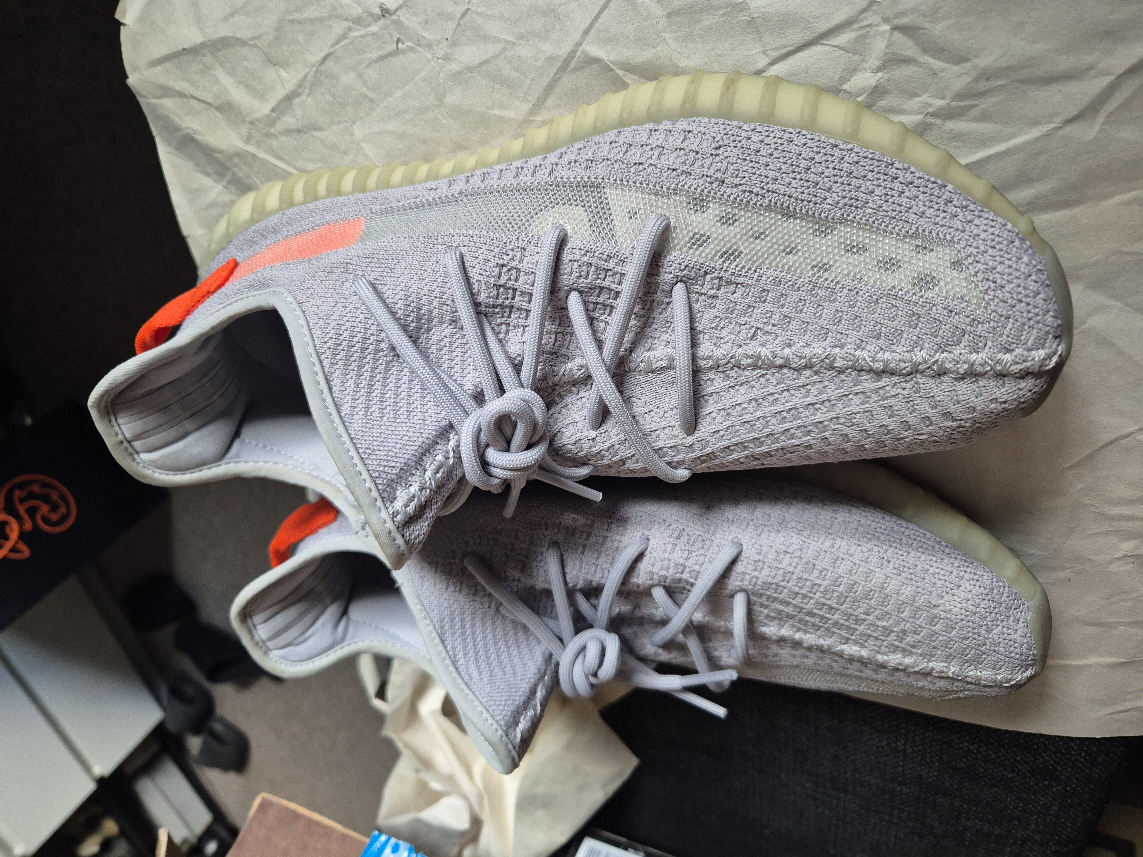 Yeezy Boost 350 V2 'Tail Light' (2020) photo 9