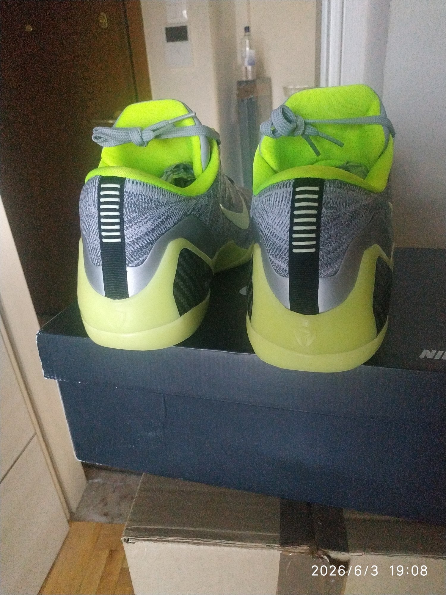Nike Kobe 9 HTM Premium Low NikeID photo 4