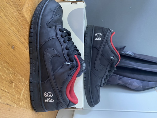 Nike SB x Supreme Dunk Low 'Black' (2025)